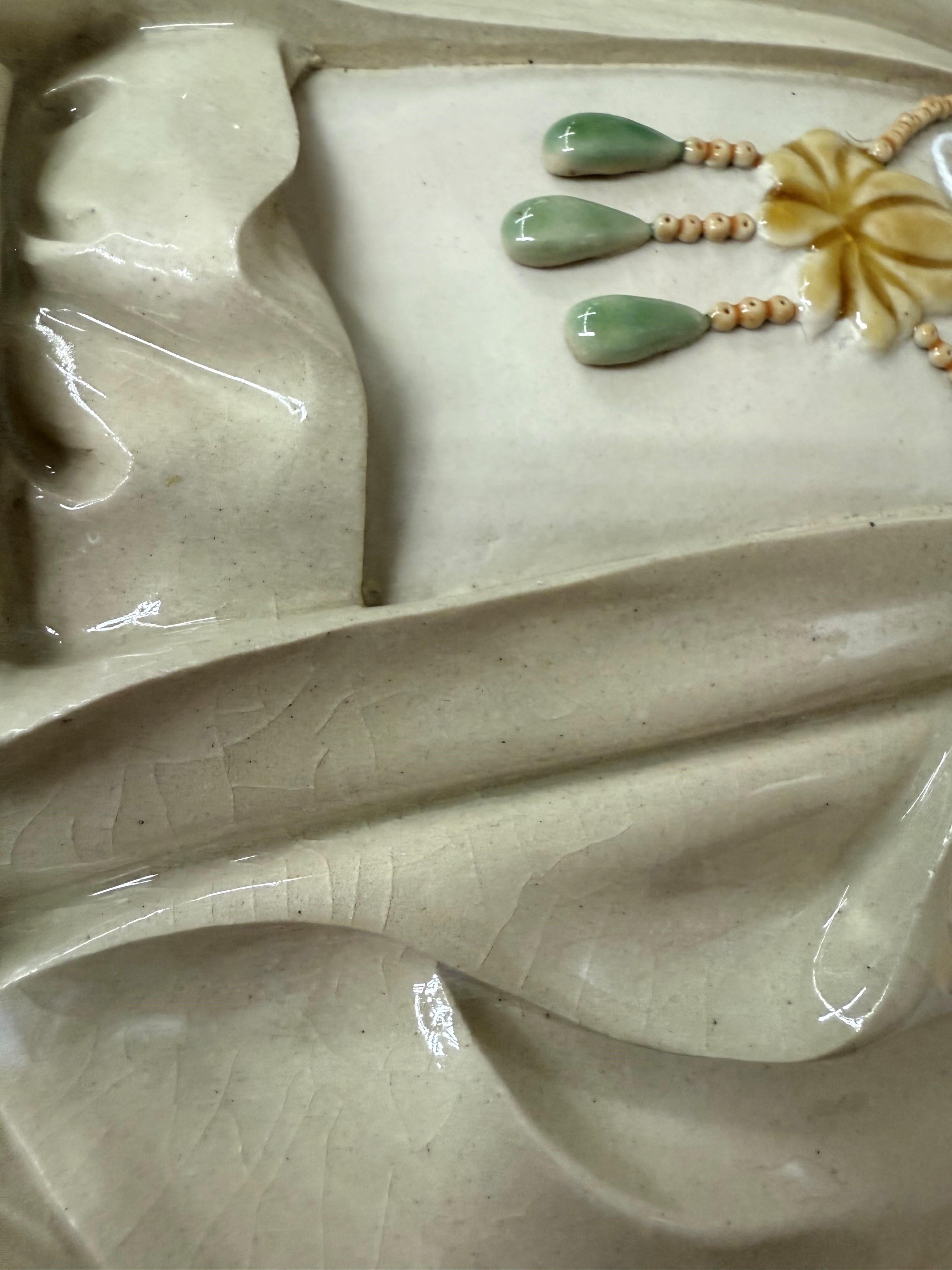 Statue chinoise Guan Yin en porcelaine surdimensionnée en vente 3