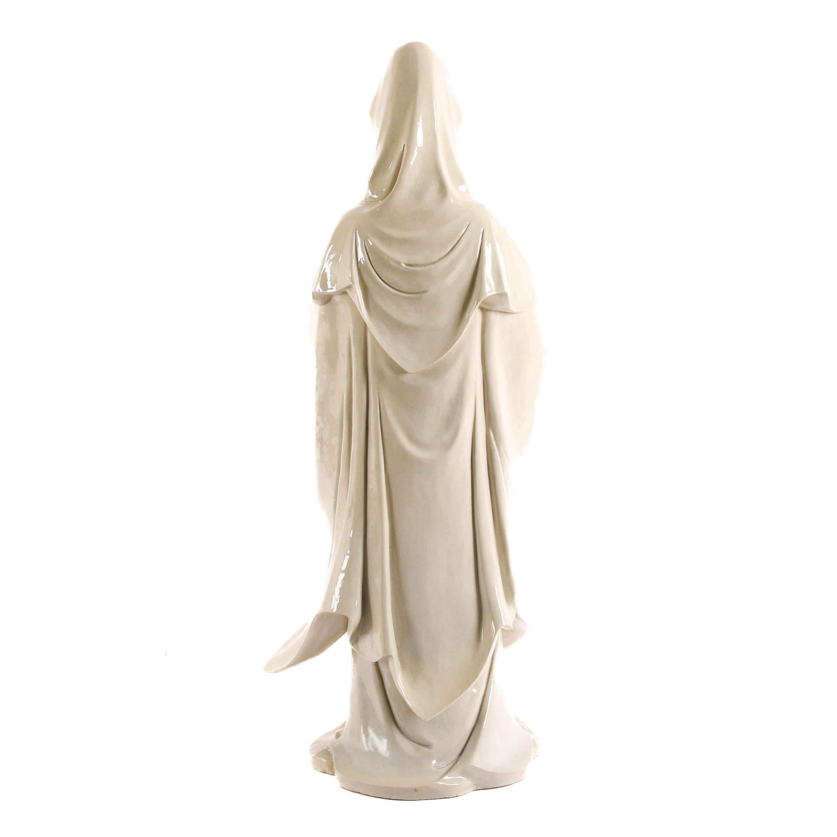 Statue chinoise Guan Yin en porcelaine surdimensionnée État moyen - En vente à MC Leansville, NC