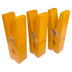 Oversized Postmodern Clothespin Clip Messenger Memo Note Holder wall Hanging