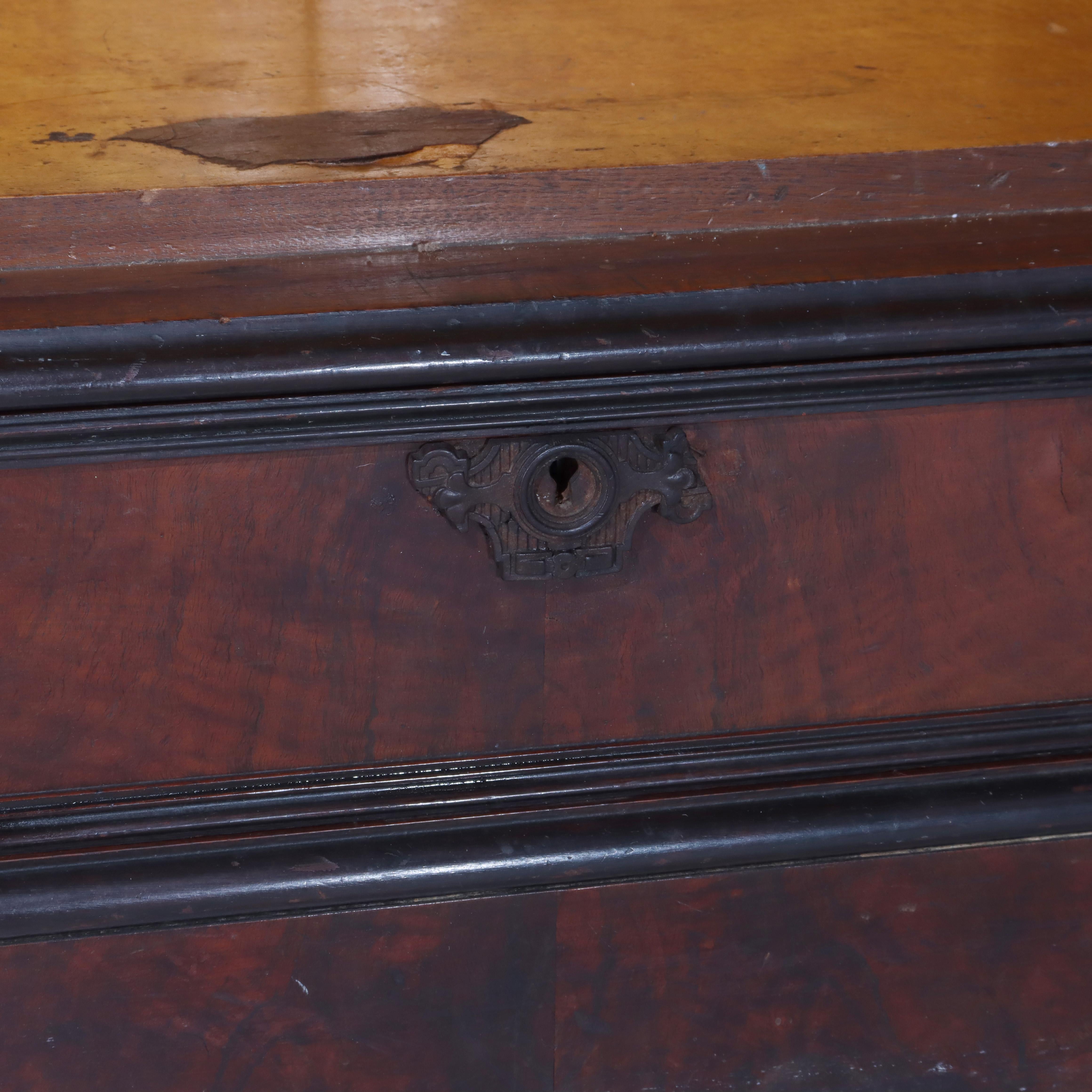 Armoire oversize rinascimentale in mogano ebanizzato parziale con medaglioni in vendita 11