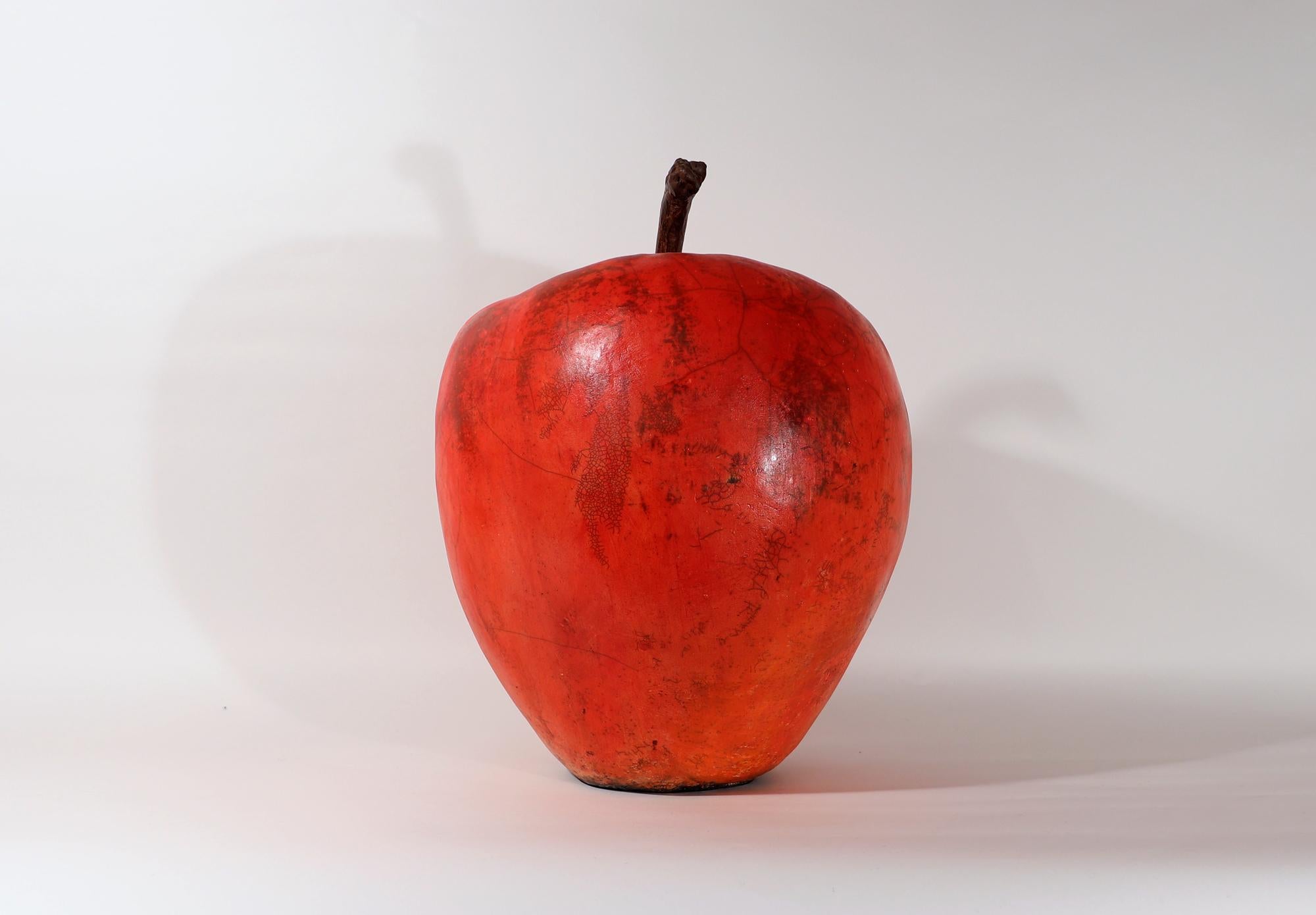 Übergroße Roku-Keramik-Skulptur eines Apfels von Renzo Faggioll im Angebot 5