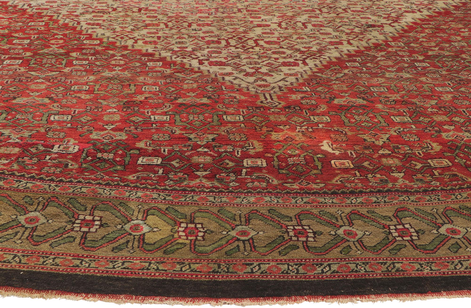 Oversized Round Antique Persian Sultanabad Rug, Hotel Lobby Size Carpet In Good Condition For Sale In Dallas, TX