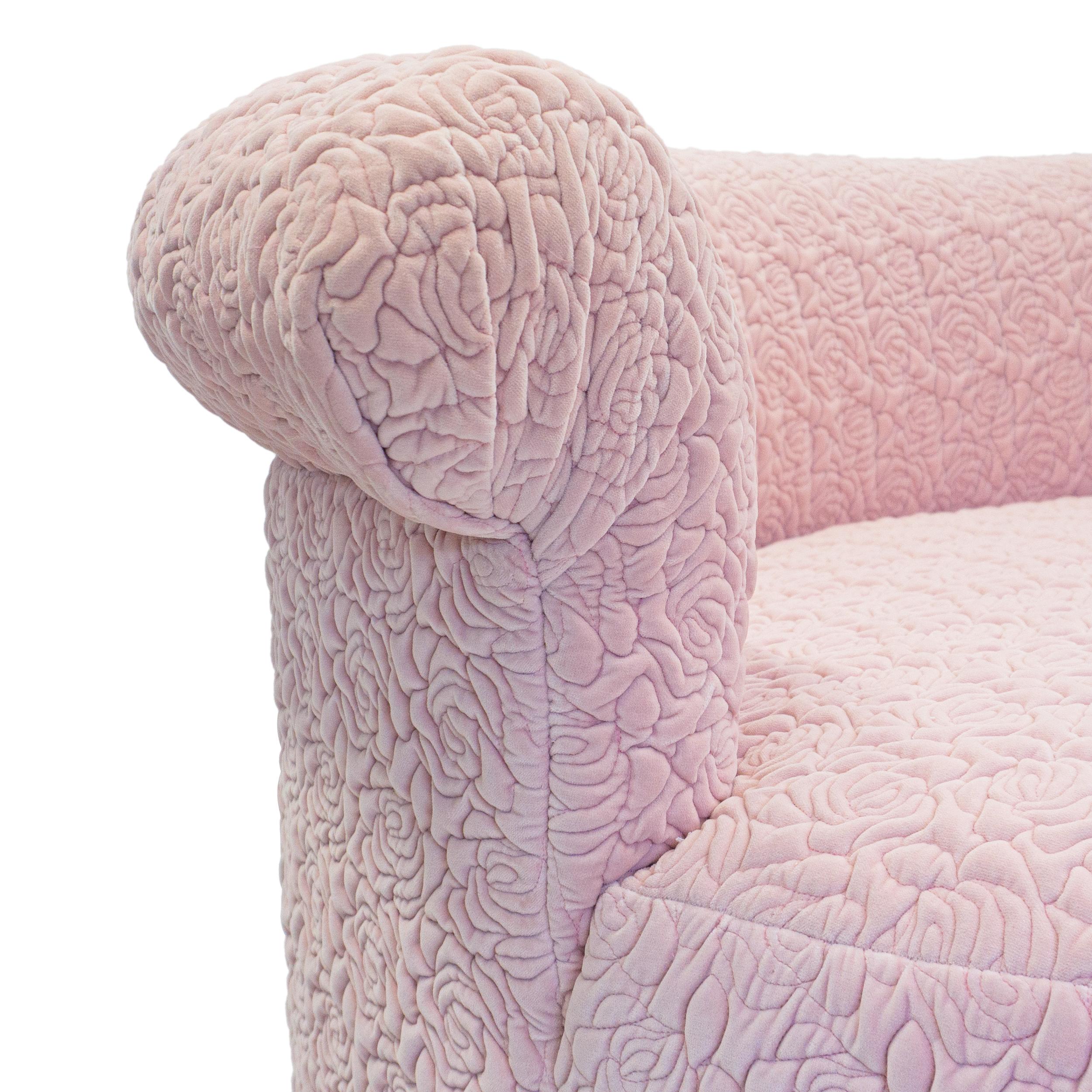 Oversized Round Lounge with Light Pink Quilted Rose Upholstery, Customizable For Sale 9