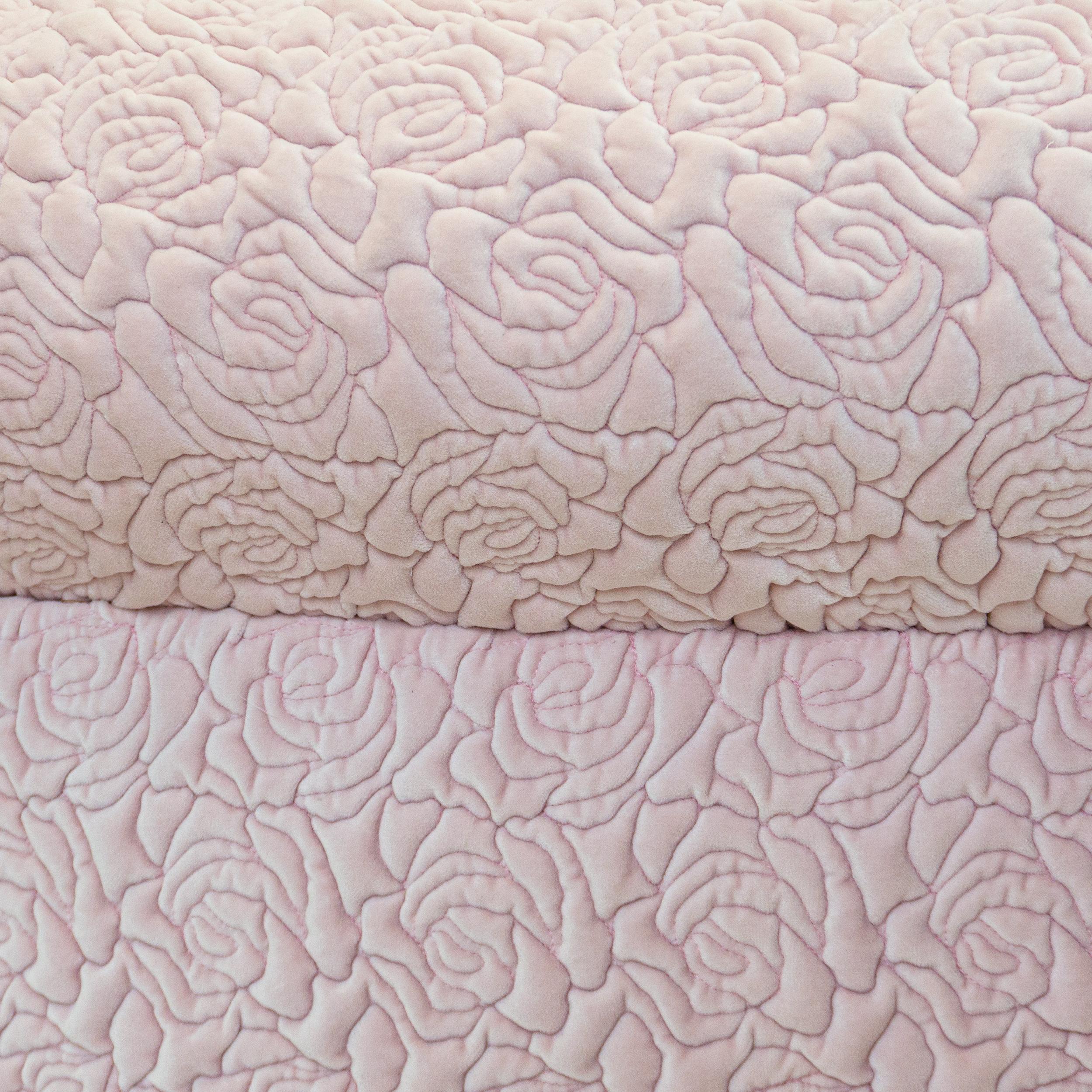 Oversized Round Lounge with Light Pink Quilted Rose Upholstery, Customizable For Sale 10