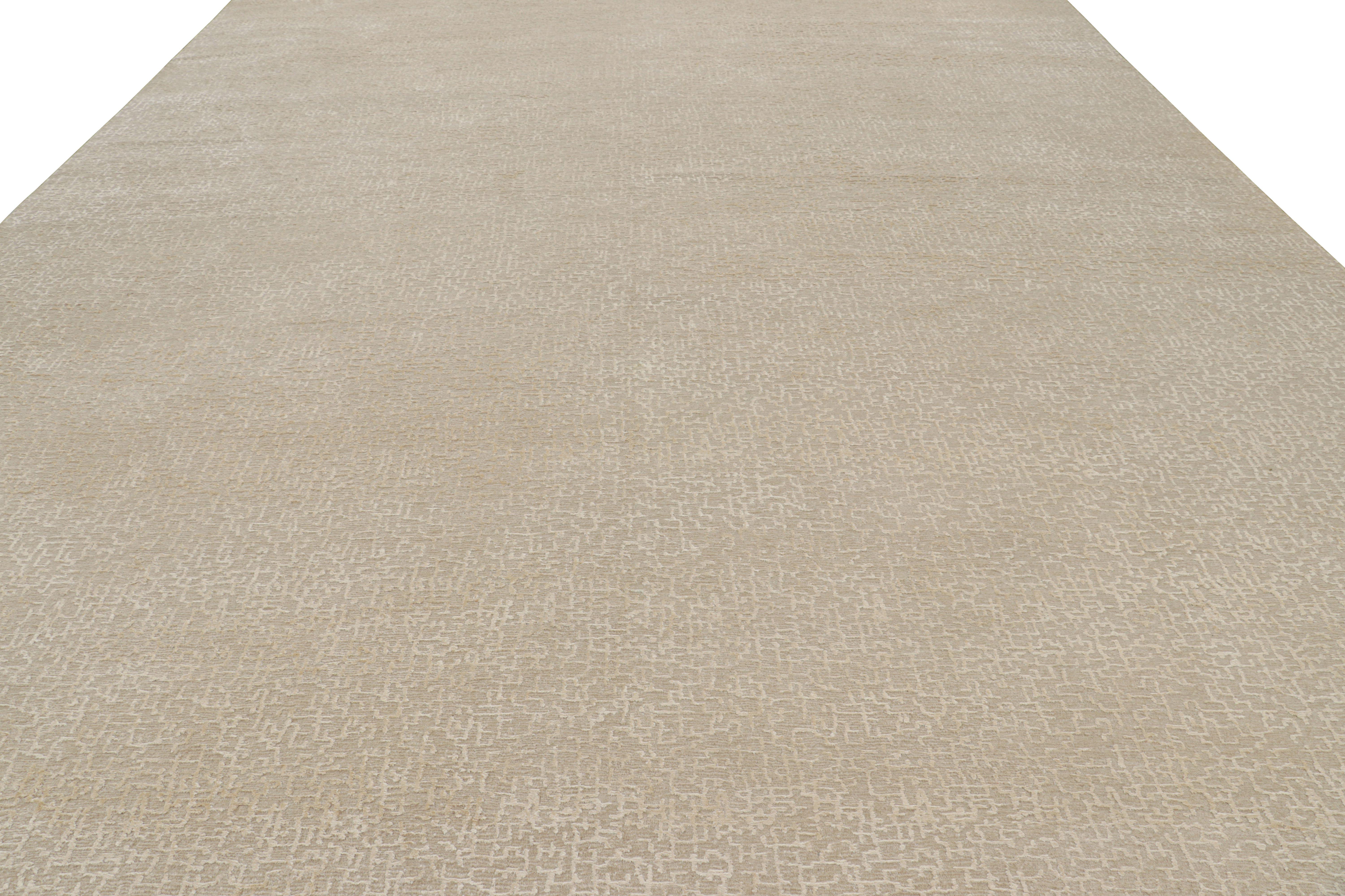 Népalais Oversized Rug & Kilim's Modern Nepalese Rug with Beige & Cream Textural Patterns (tapis népalais moderne aux motifs texturés beige et crème) en vente