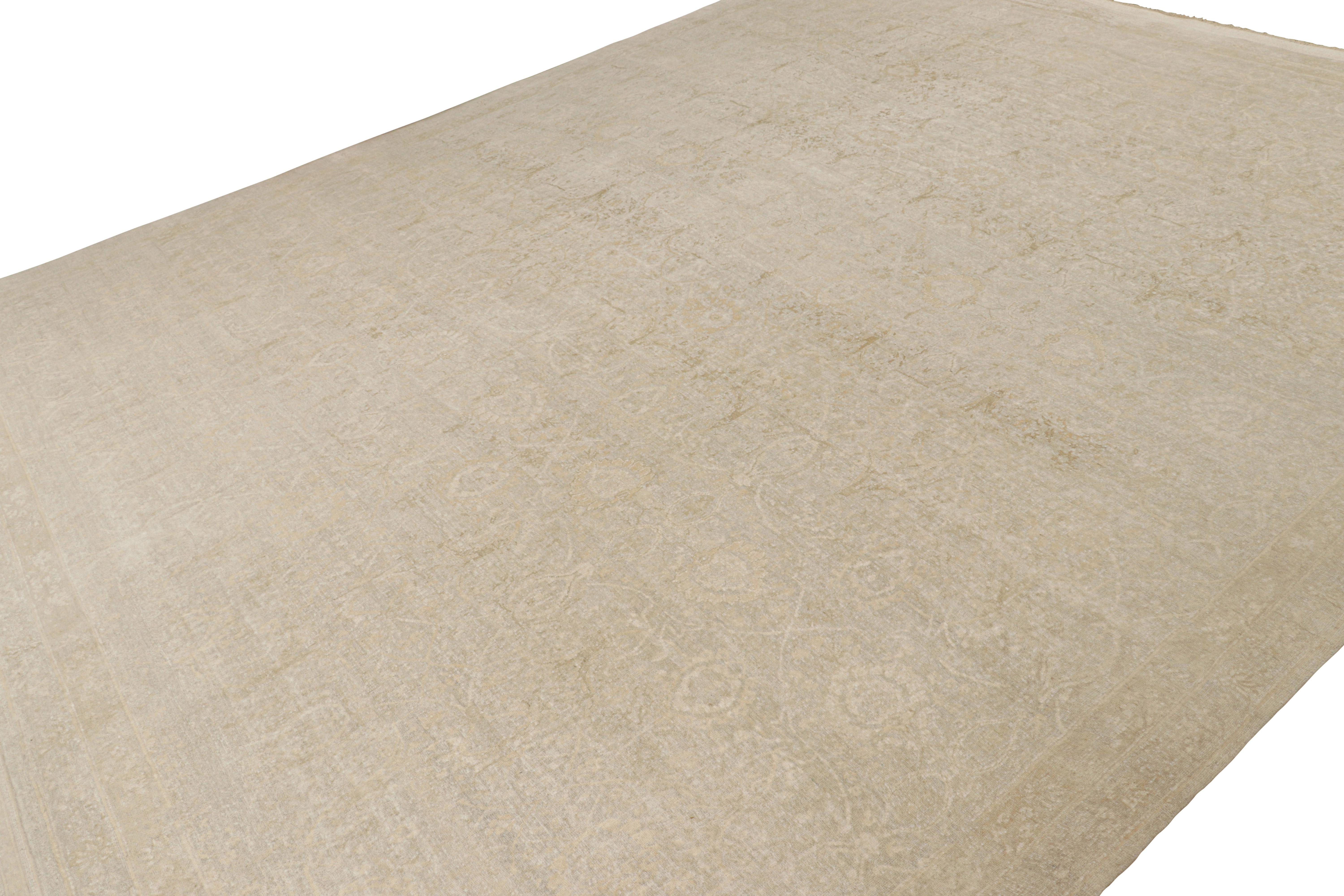 Hand-Knotted Oversized Rug & Kilim’s Oushak Style Rug in Gray and Beige with Floral Patterns For Sale