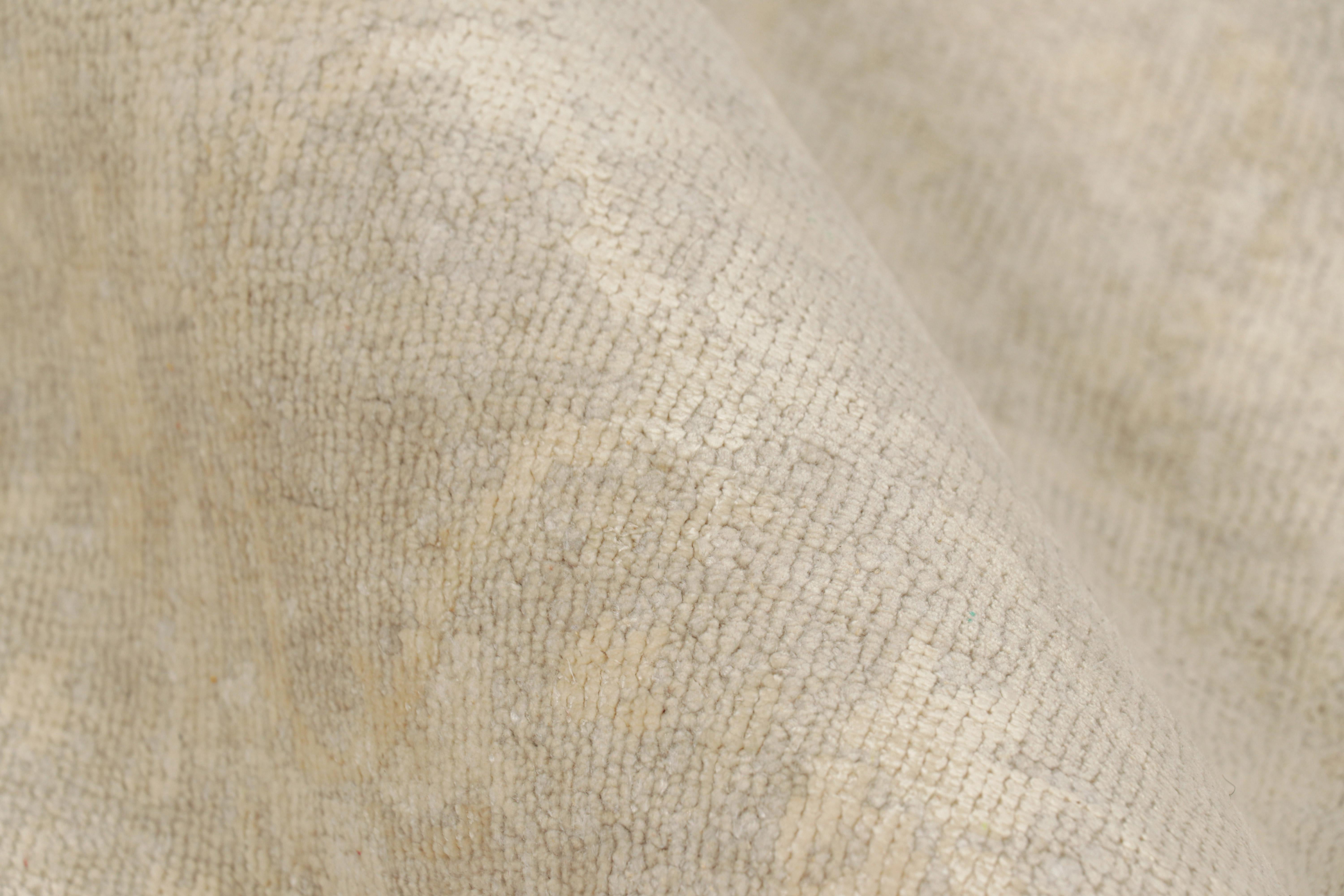 Contemporary Oversized Rug & Kilim’s Oushak Style Rug in Gray and Beige with Floral Patterns For Sale