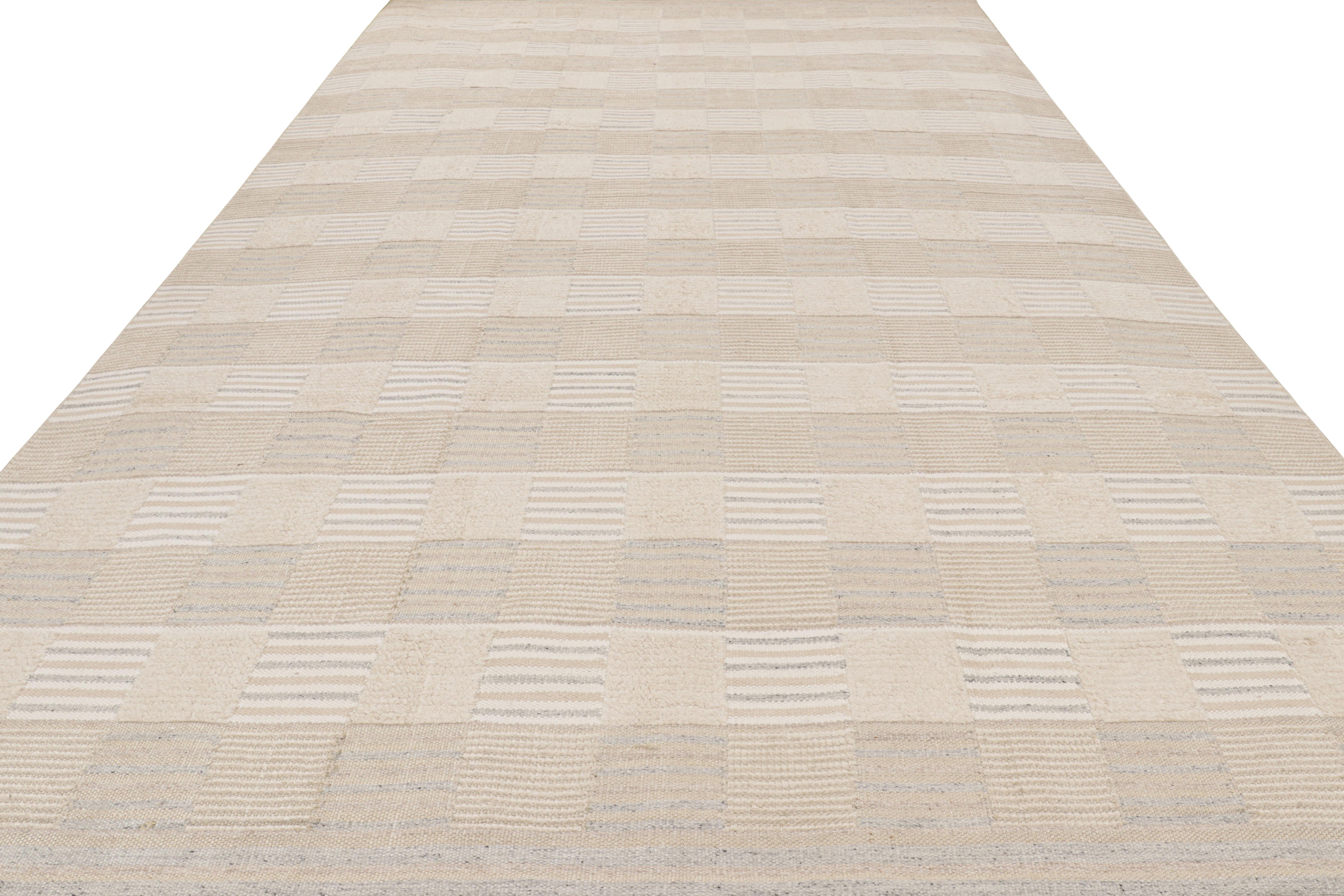 Oversized Rug & Kilim's Teppich im skandinavischen Stil in Beige mit geometrischen Mustern (Handgewebt) im Angebot