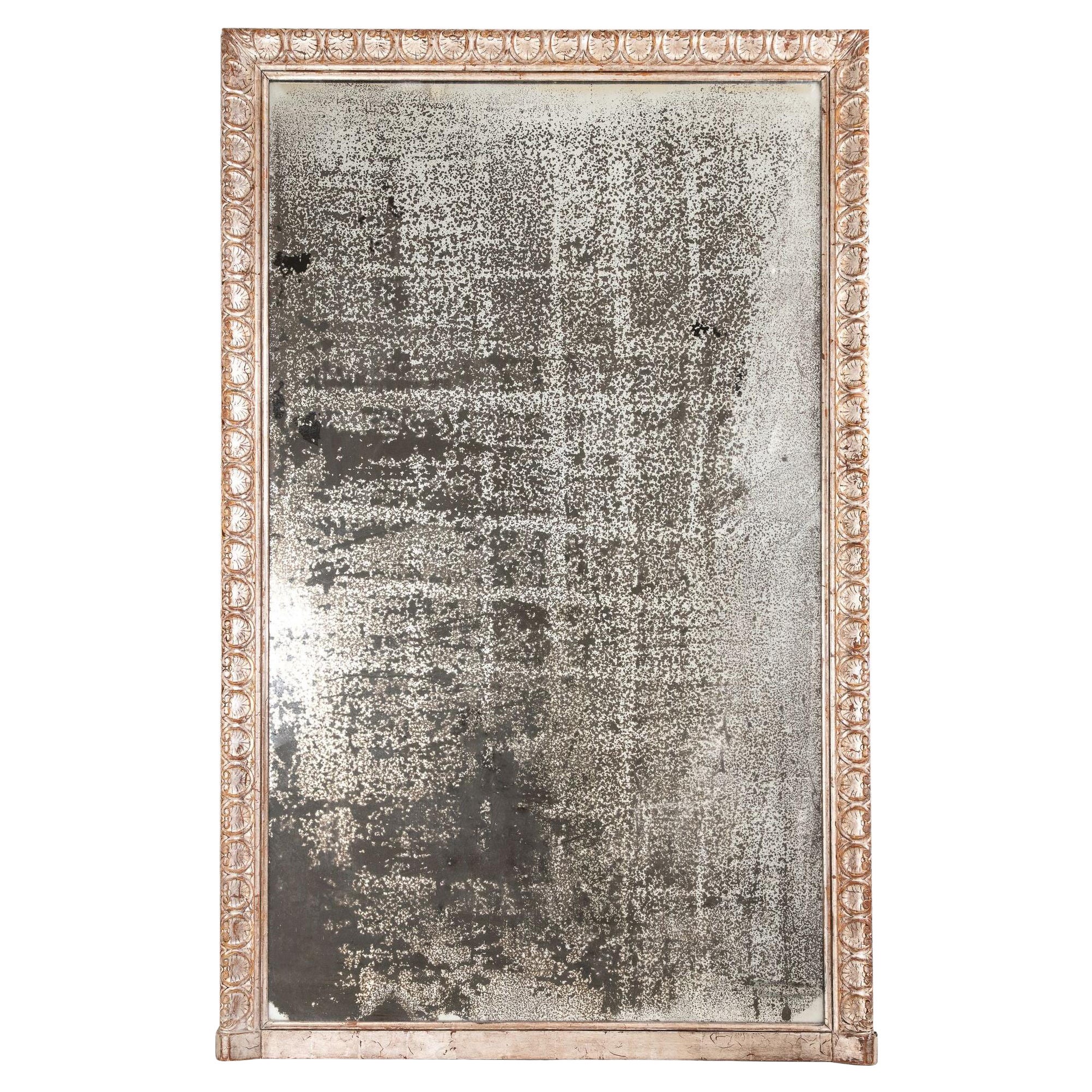 Espejo sobredimensionado con marco de plata dorada, francés Década de 1890 en venta
