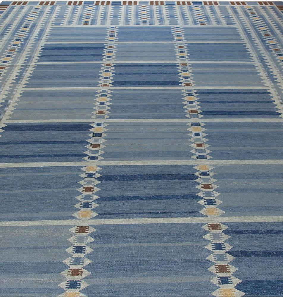 Oversized Swedish design blue, brown and yellow flat-weave
Size: 15'2