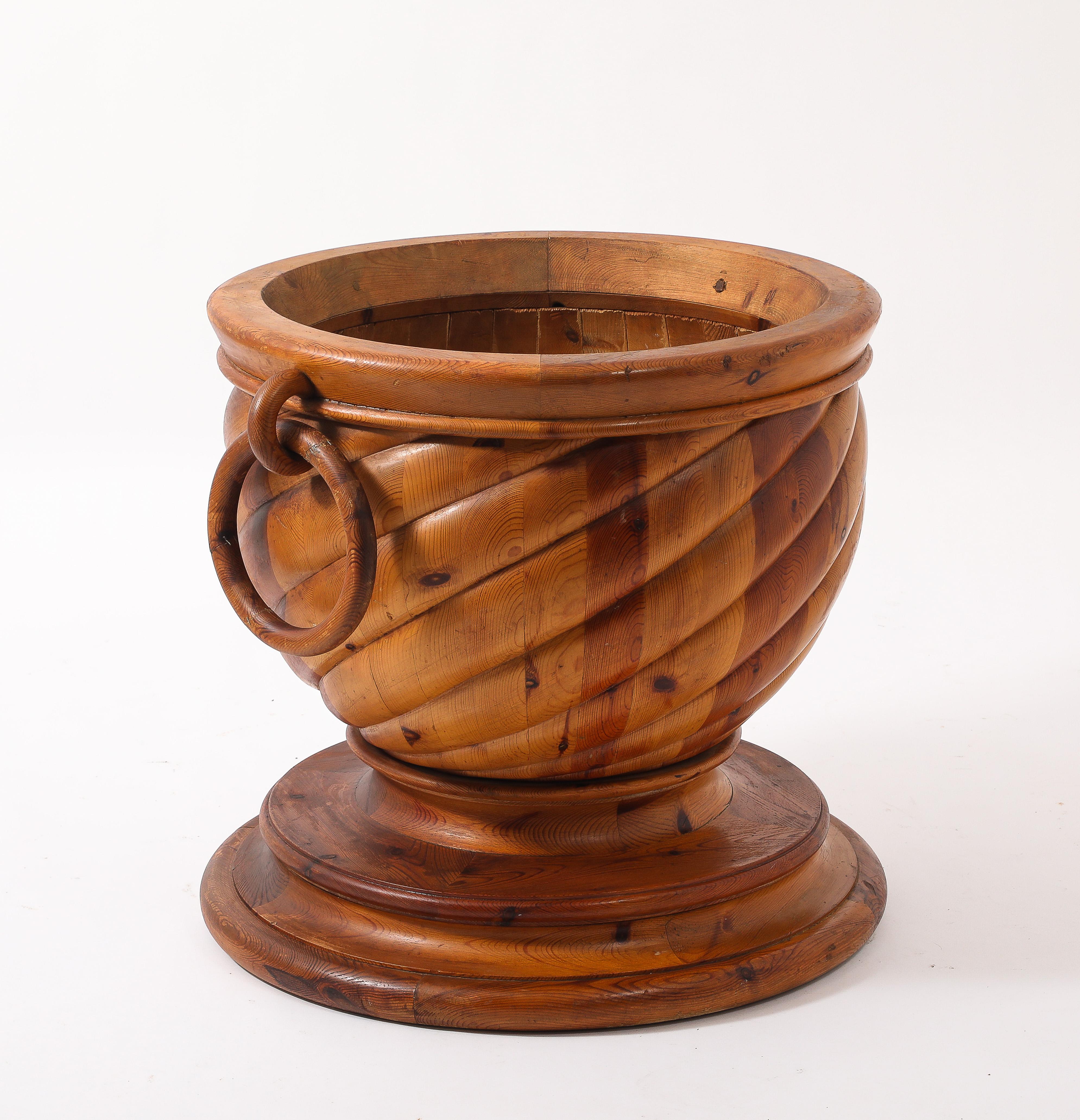 Jardinière surdimensionnée en pin suédois, Suède, années 1960 en vente 7