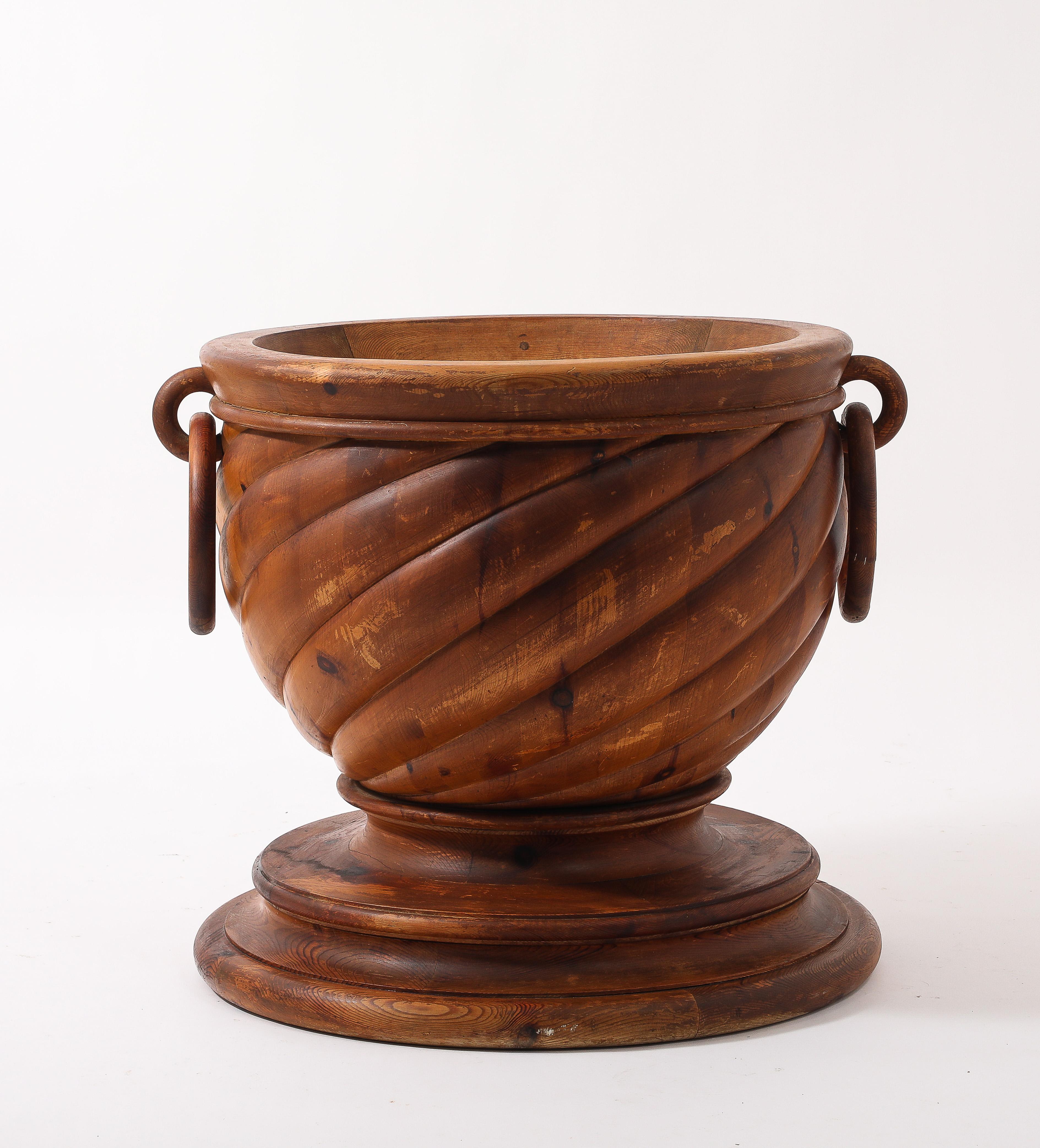 Mid-Century Modern Jardinière surdimensionnée en pin suédois, Suède, années 1960 en vente