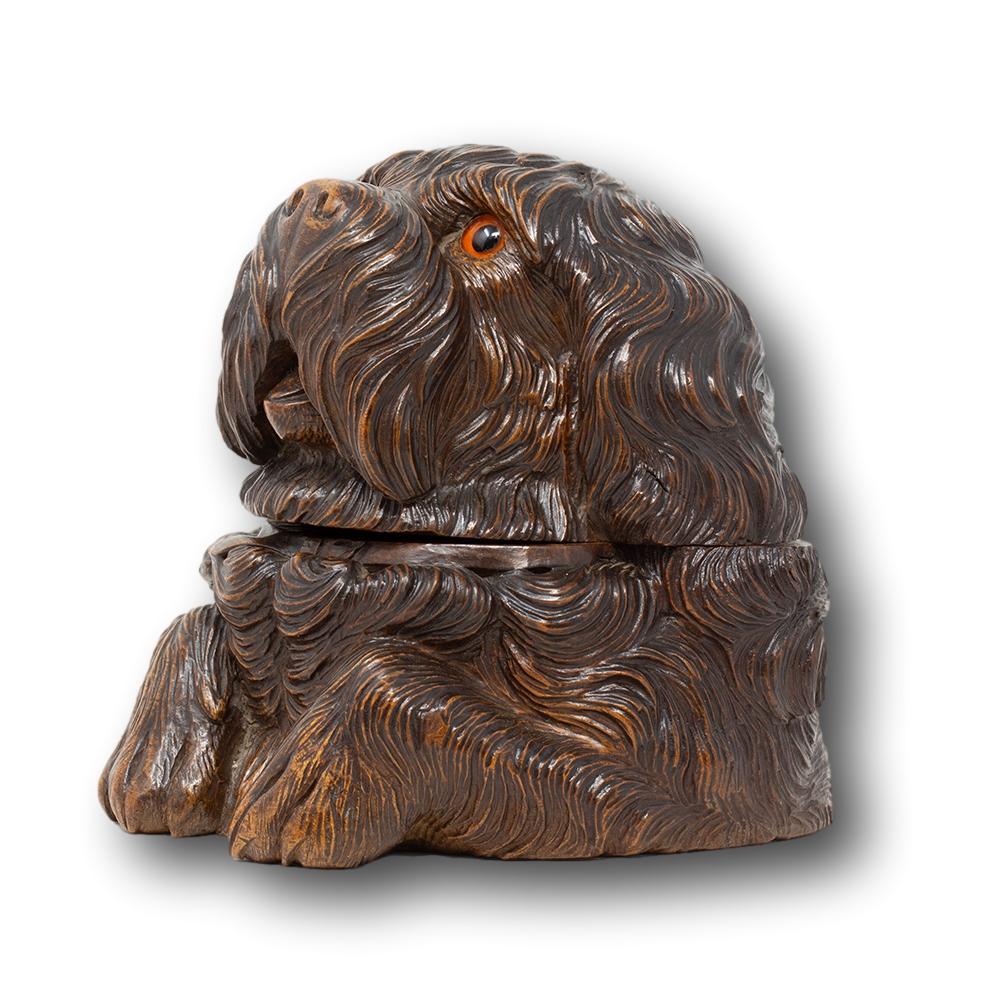Sculpté Jarre à tabac surdimensionnée en forme de chien suisse Black Forest en vente