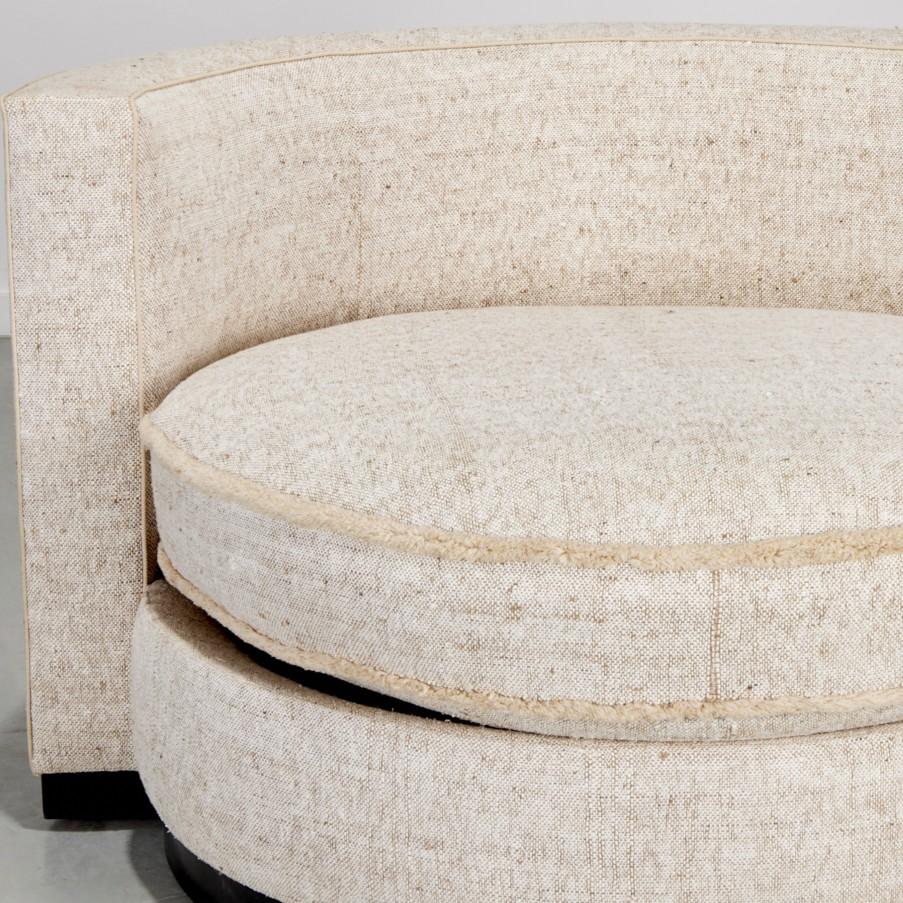 Hollywood Regency Oversized Swivel Lounge Chair in Oatmeal Chenille, Sourced by Alberto Pinto For Sale