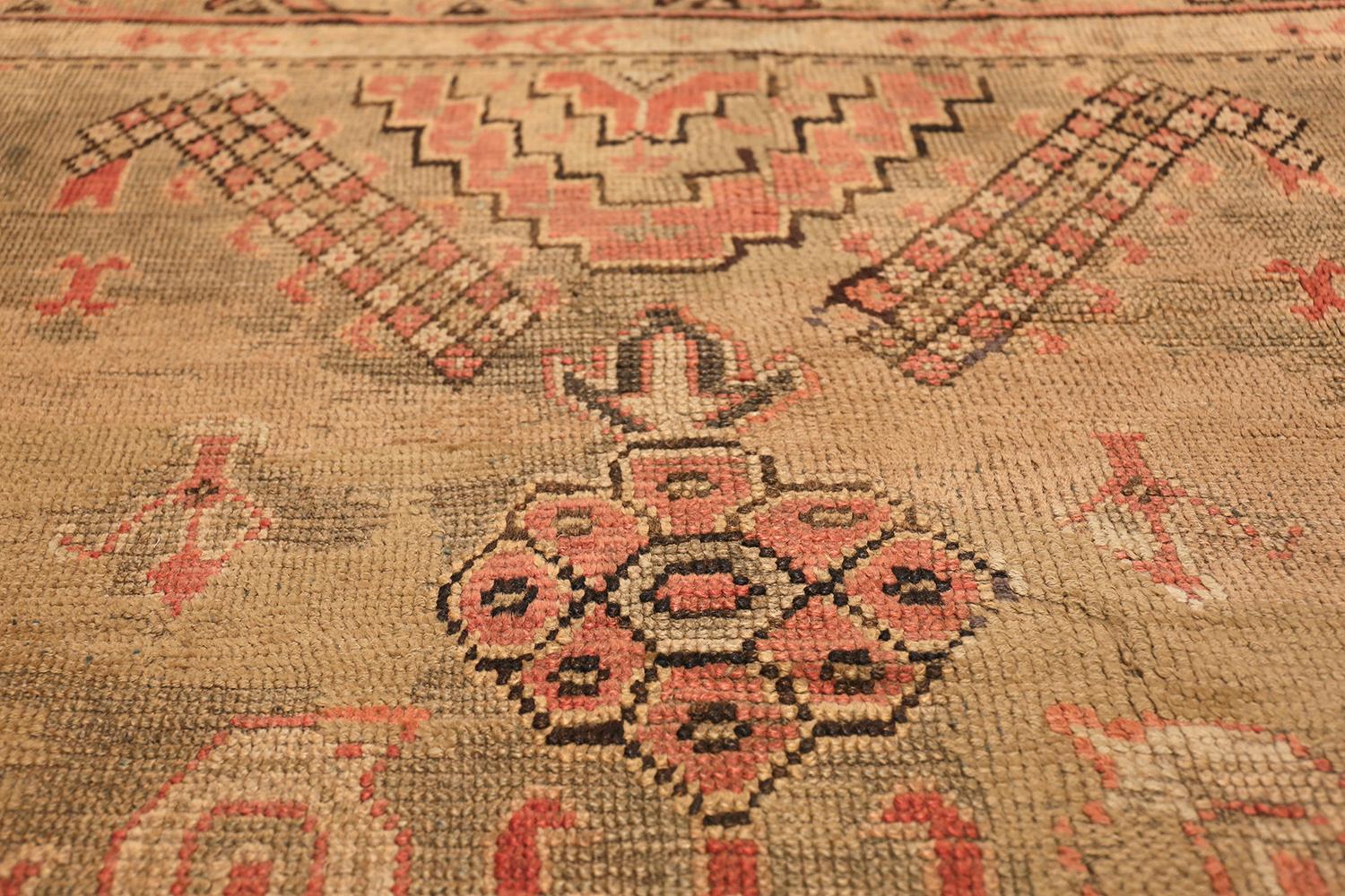 20th Century Antique Turkish Oushak Rug. Size: 16 ft 3 in x 24 ft 7 in  For Sale