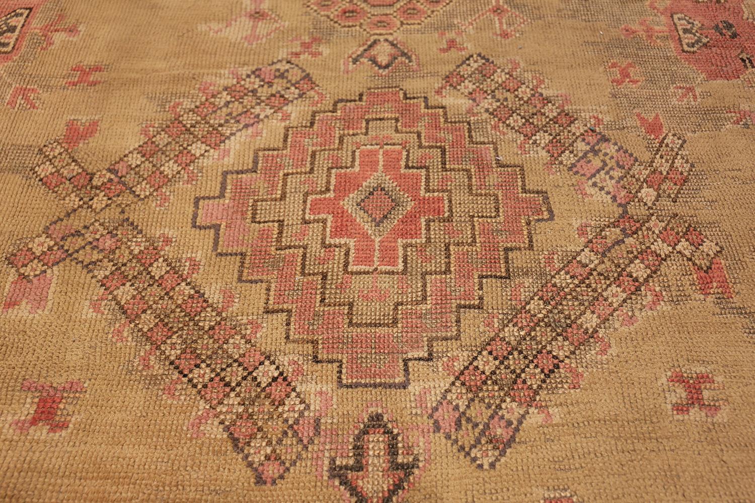 Antique Turkish Oushak Rug. Size: 16 ft 3 in x 24 ft 7 in  For Sale 3