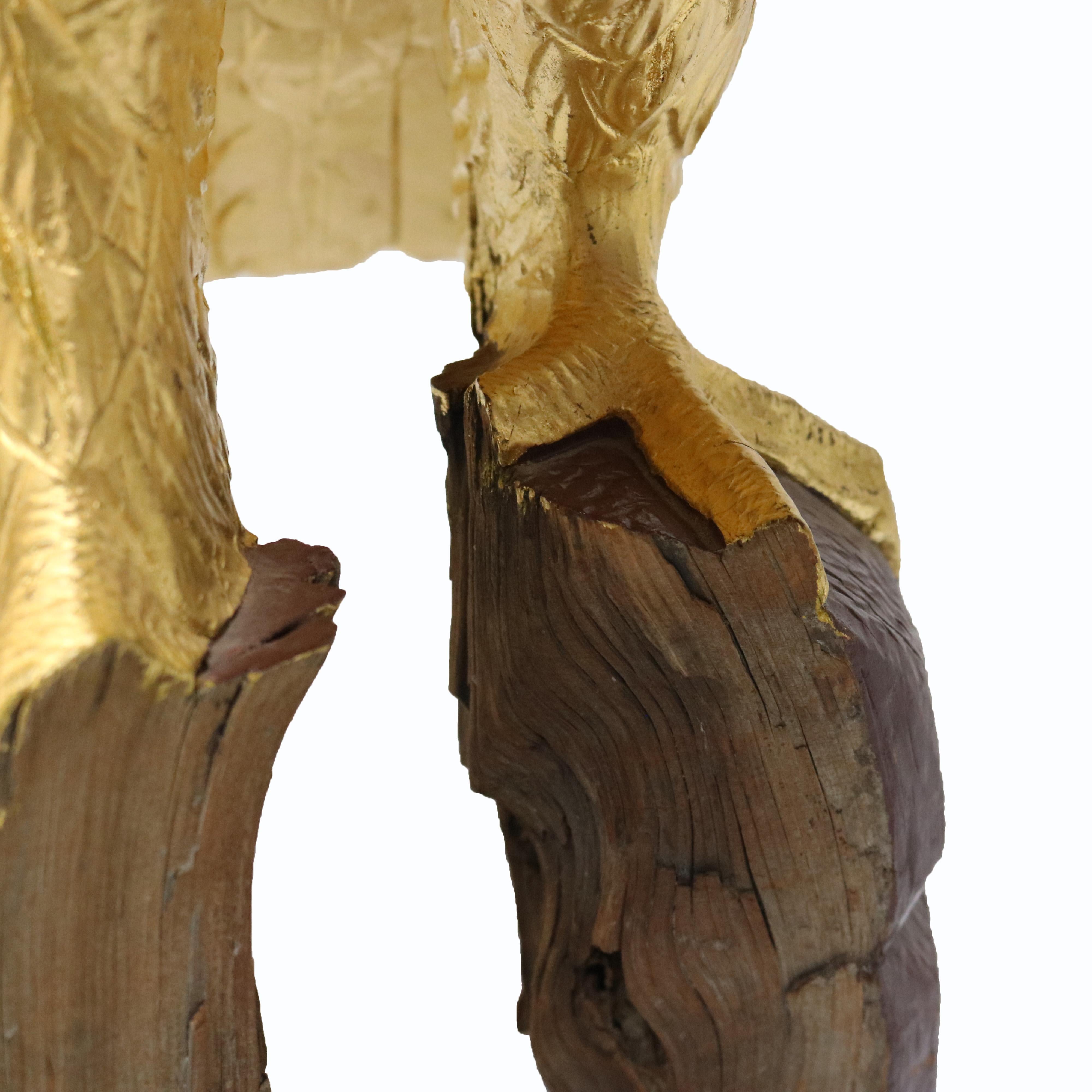 Águila sobredimensionada de madera dorada tallada vintage del siglo XX en venta 5