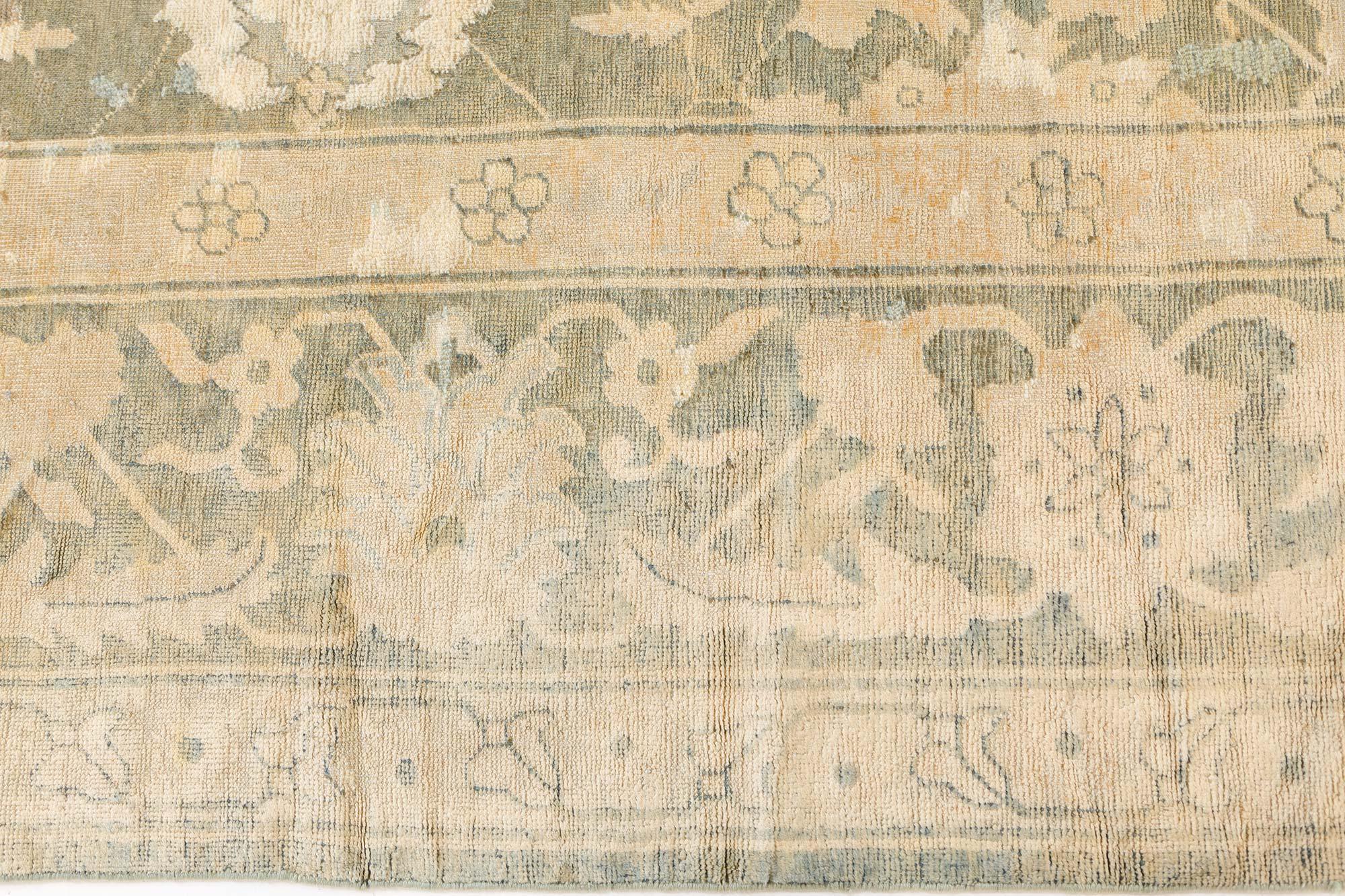 Chinesischer Vintage-Teppich in Übergröße (20. Jahrhundert) im Angebot
