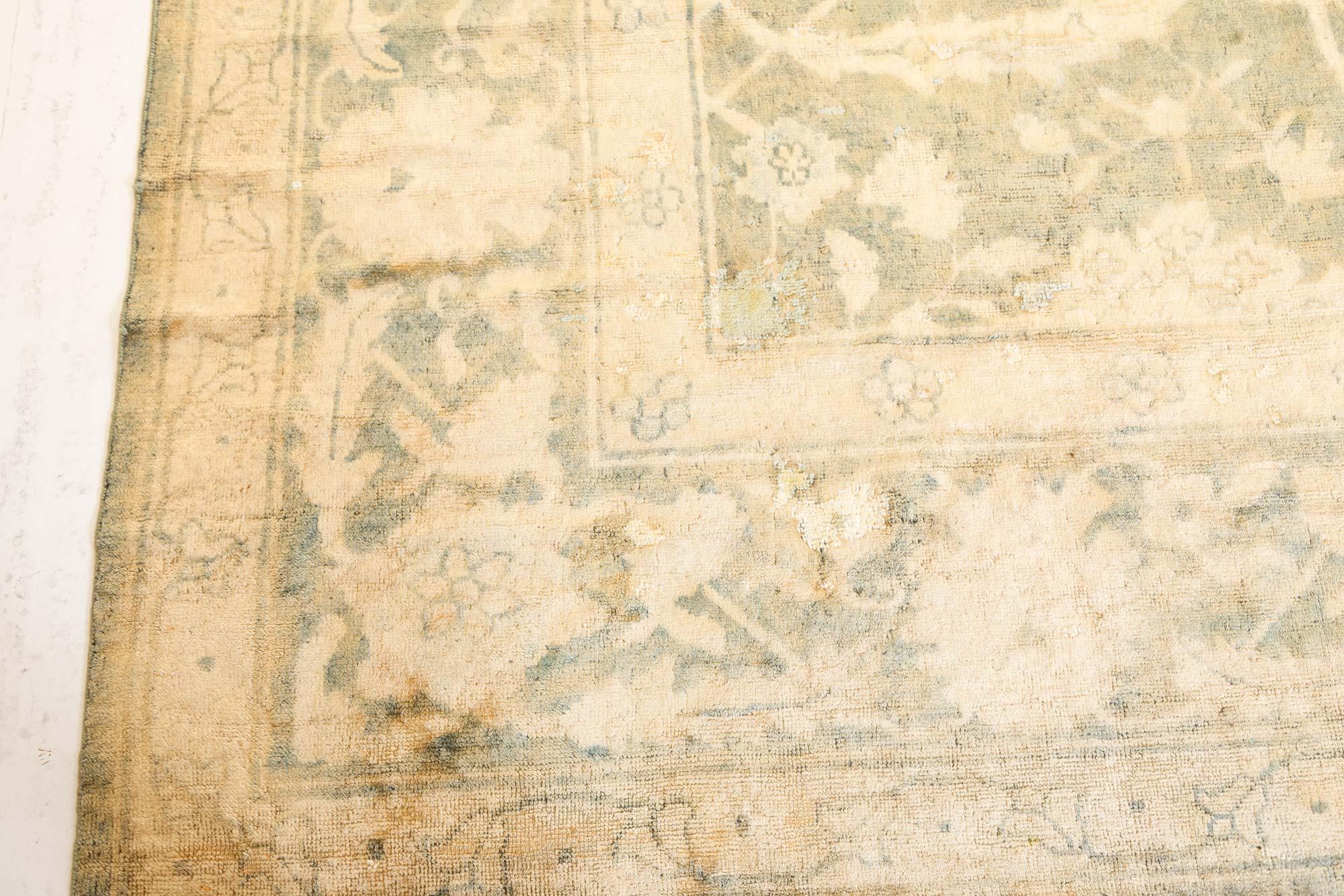 Chinesischer Vintage-Teppich in Übergröße im Angebot 1
