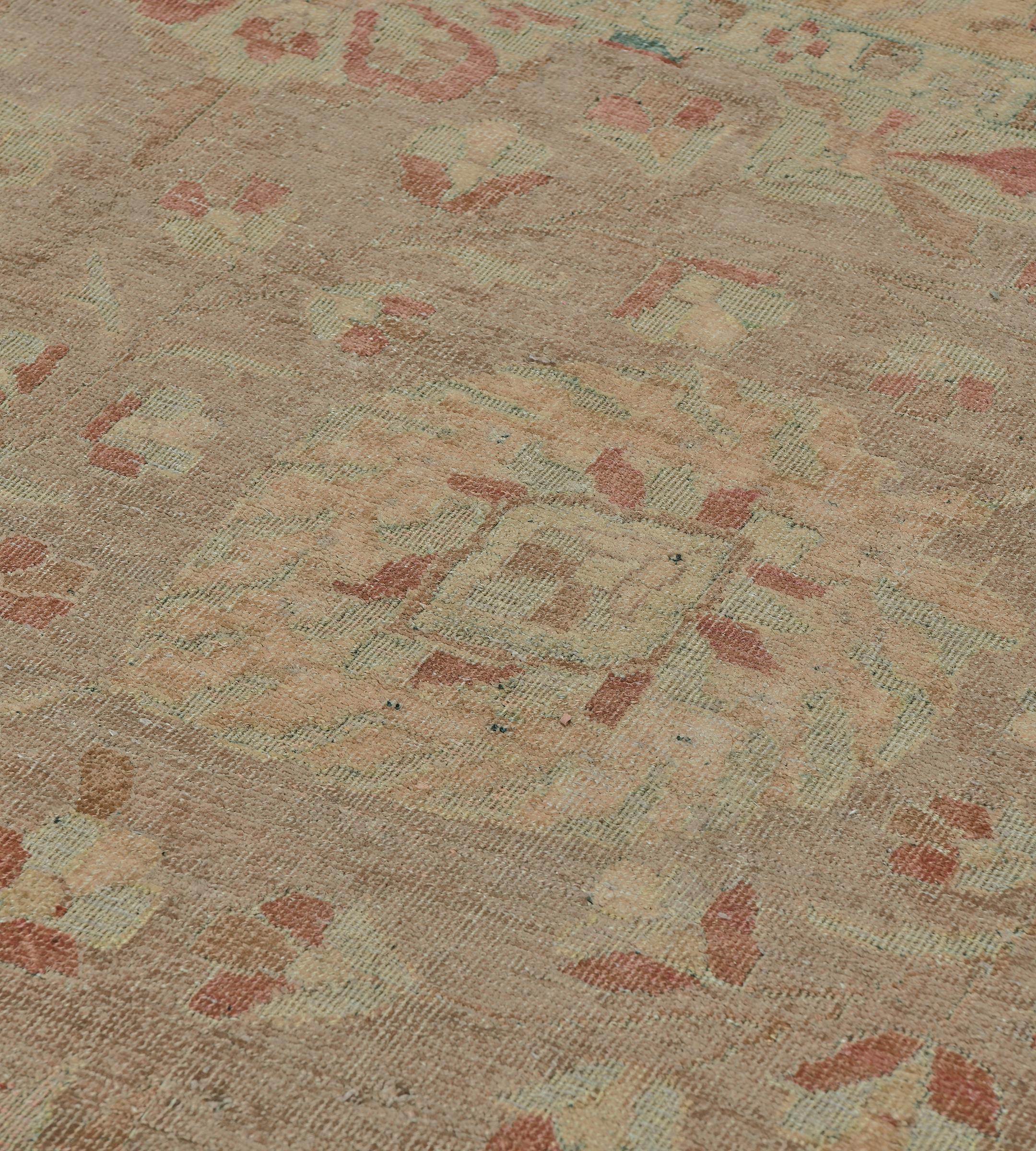 Übergroßer Perserteppich aus brauner Wolle mit Blumenmuster, Circa 1910 (Handgeknüpft) im Angebot