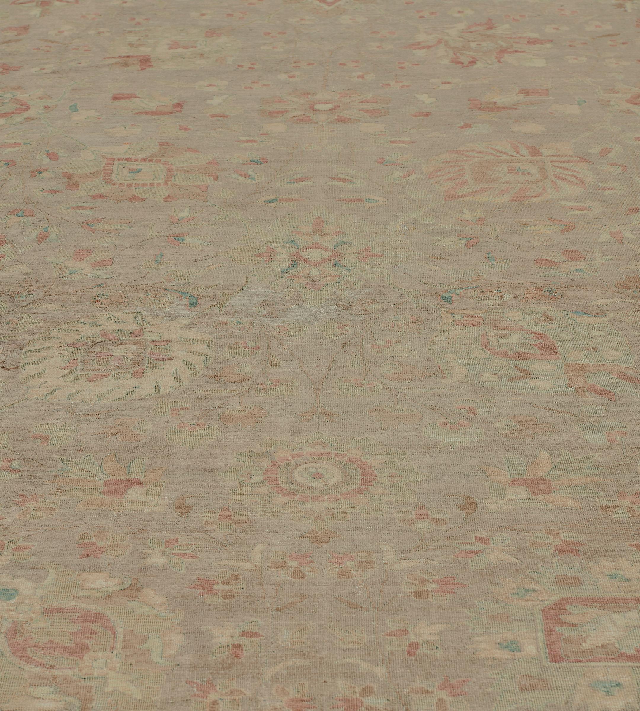Übergroßer Perserteppich aus brauner Wolle mit Blumenmuster, Circa 1910 im Angebot 1