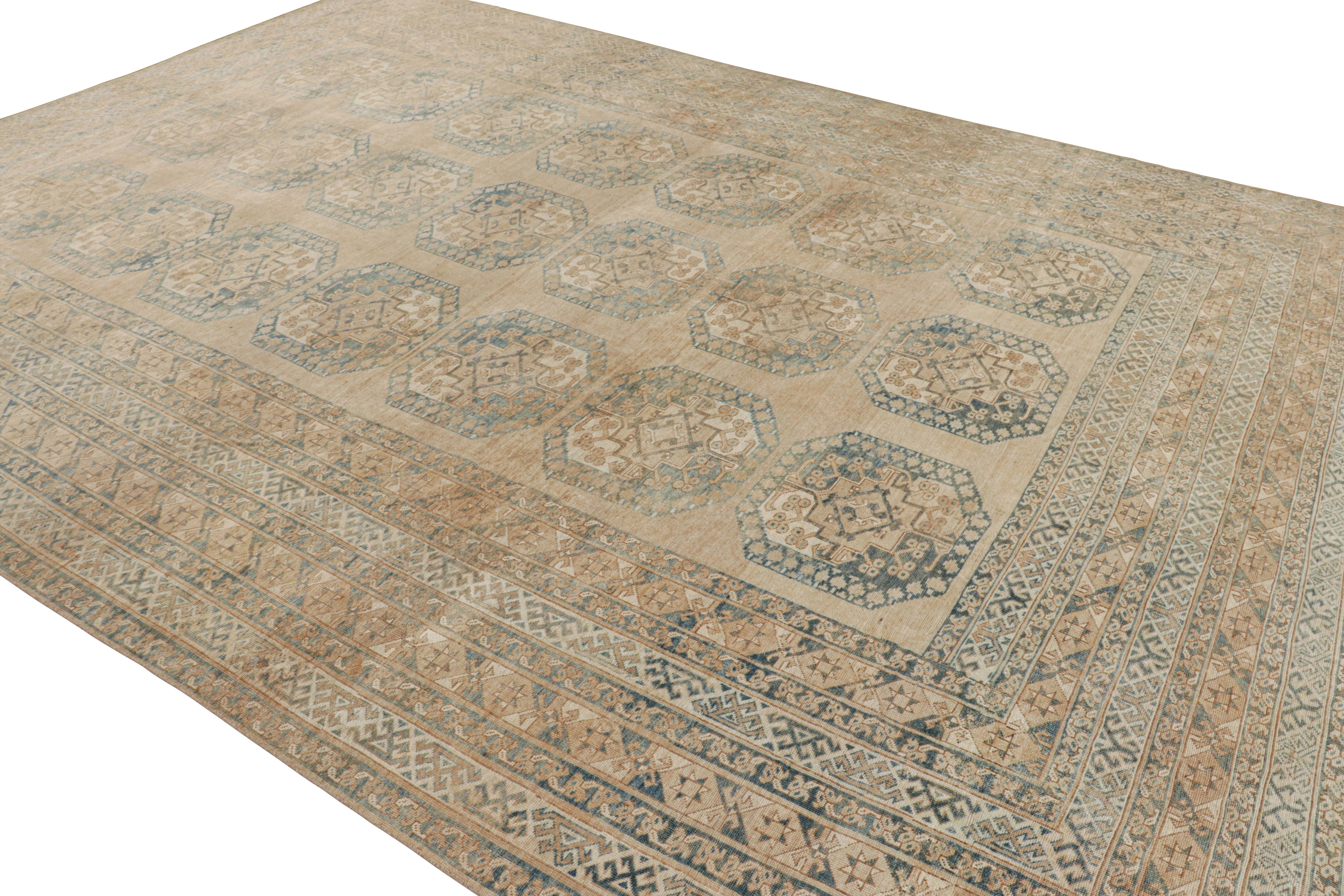 Übergroßer Vintage Ersari-Teppich mit geometrischen Medaillons, von Rug & Kilim (Handgeknüpft) im Angebot