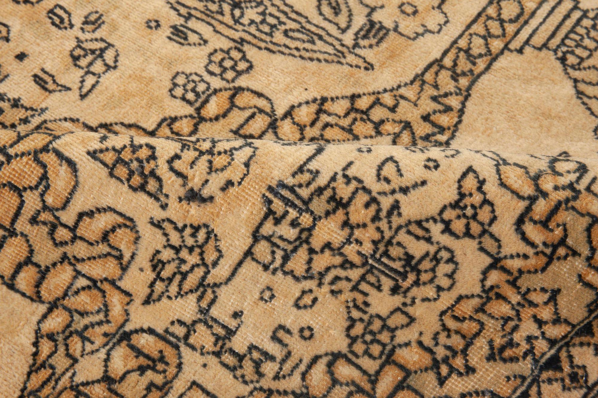 Oversized Vintage Indian Carpet (size adjusted)
Size: 16'0