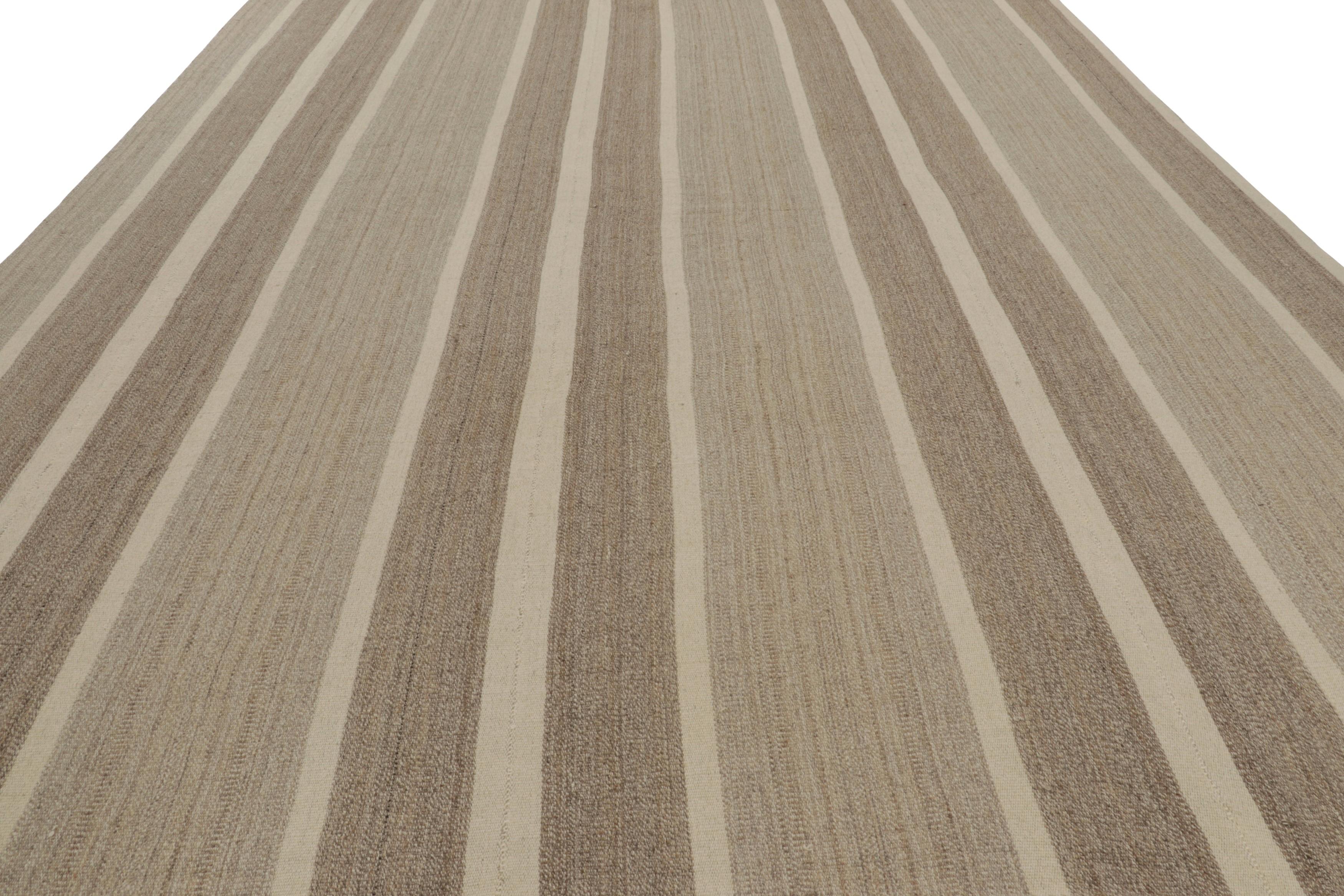 Übergroßer Vintage Kilim in Beige-Braun und Creme Geometrische Streifen - Rug & Kilim (Handgewebt) im Angebot