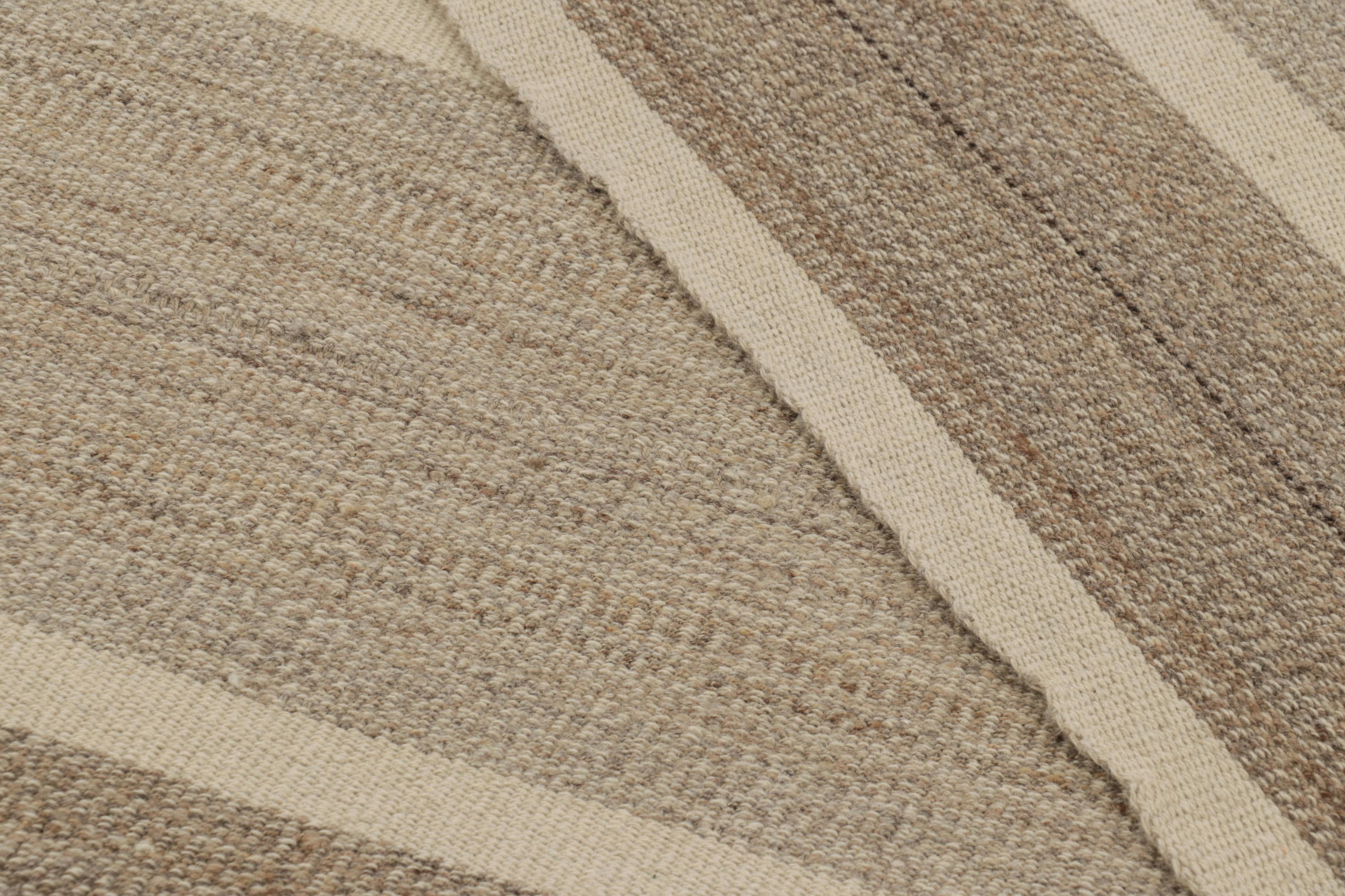 Übergroßer Vintage Kilim in Beige-Braun und Creme Geometrische Streifen - Rug & Kilim (Wolle) im Angebot