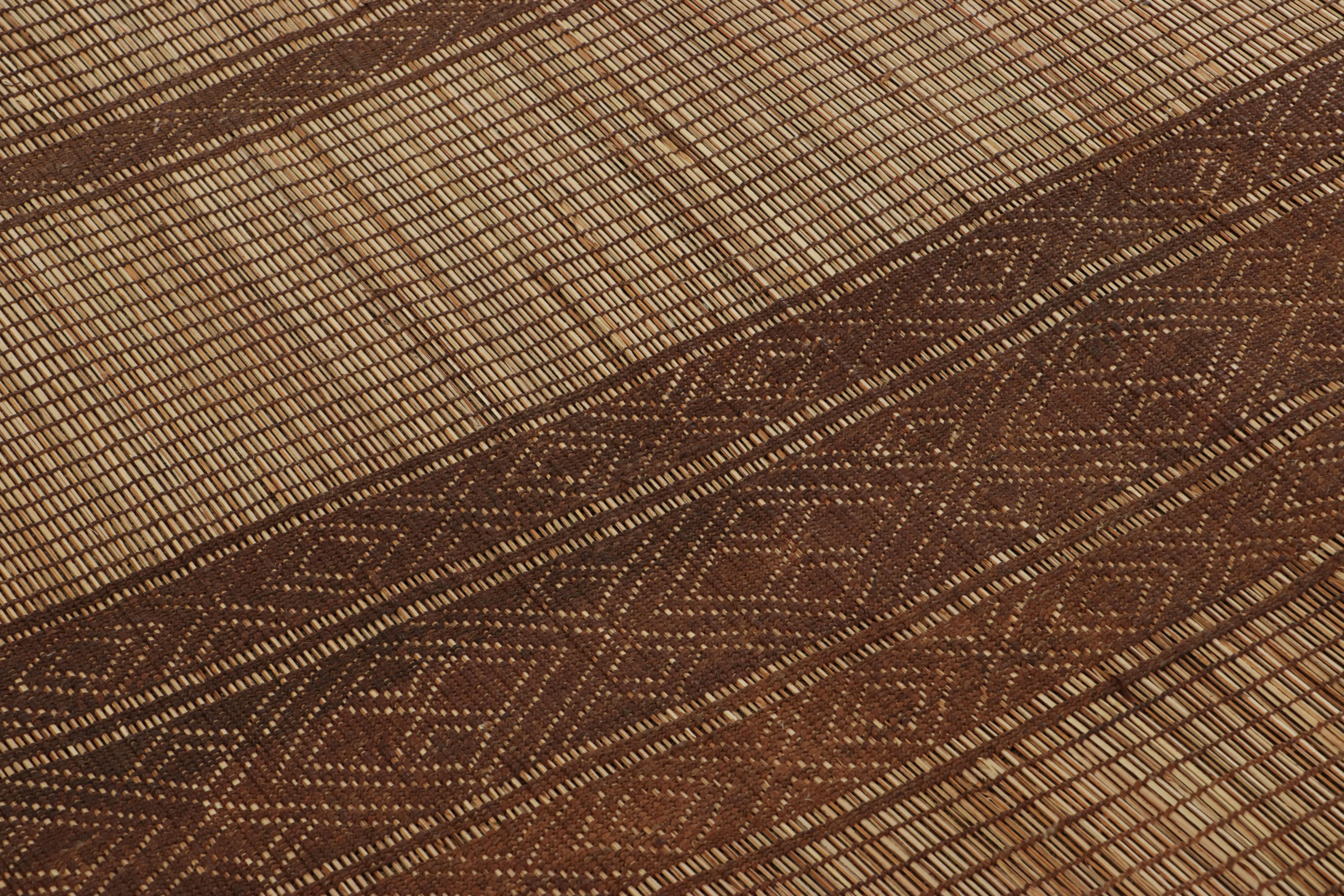 Metà XVII secolo Tappeto Tuareg d'epoca oversize a strisce marroni - Rug & Kilim in vendita