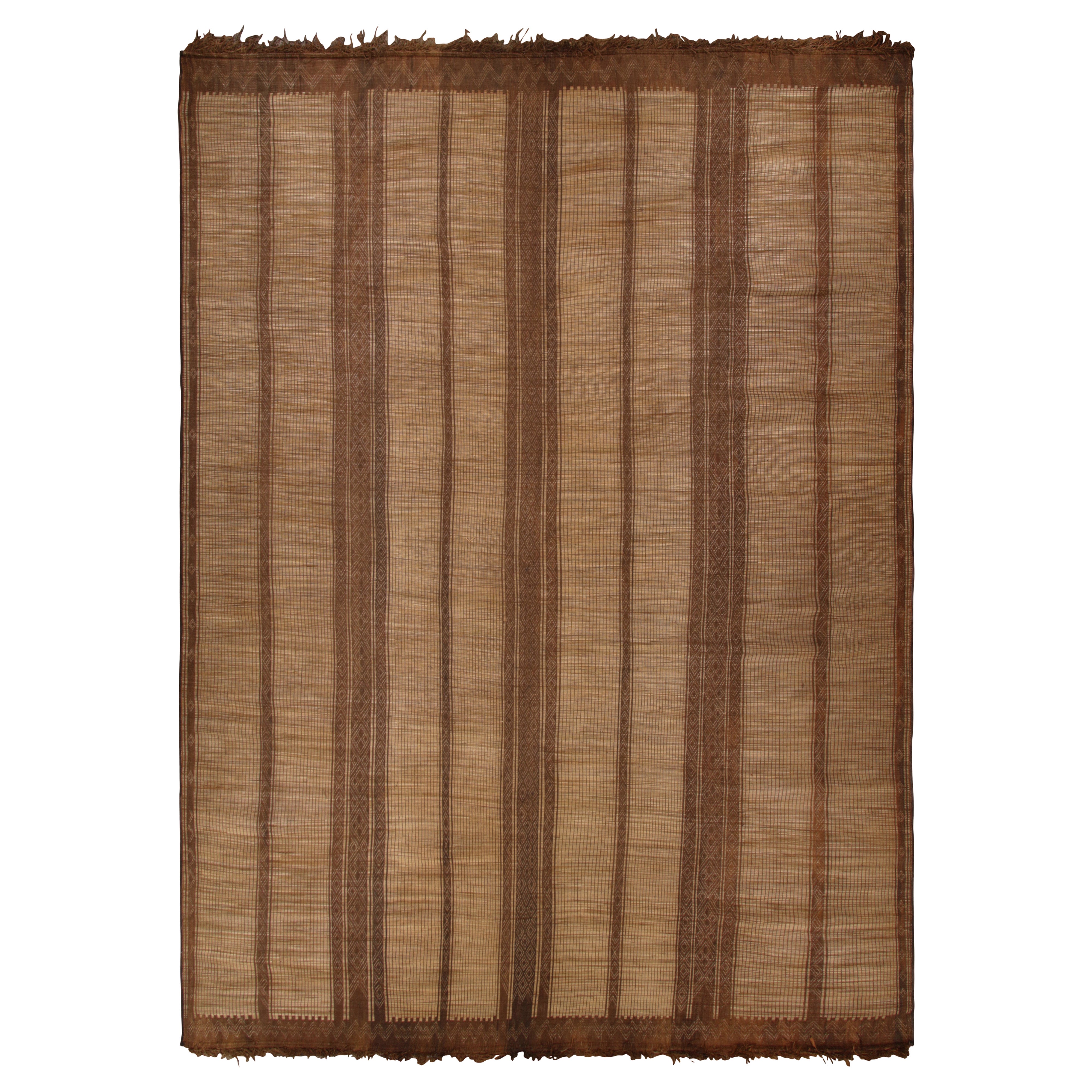 Tappeto Tuareg d
epoca oversize a strisce marroni - Rug 
Kilim in vendita