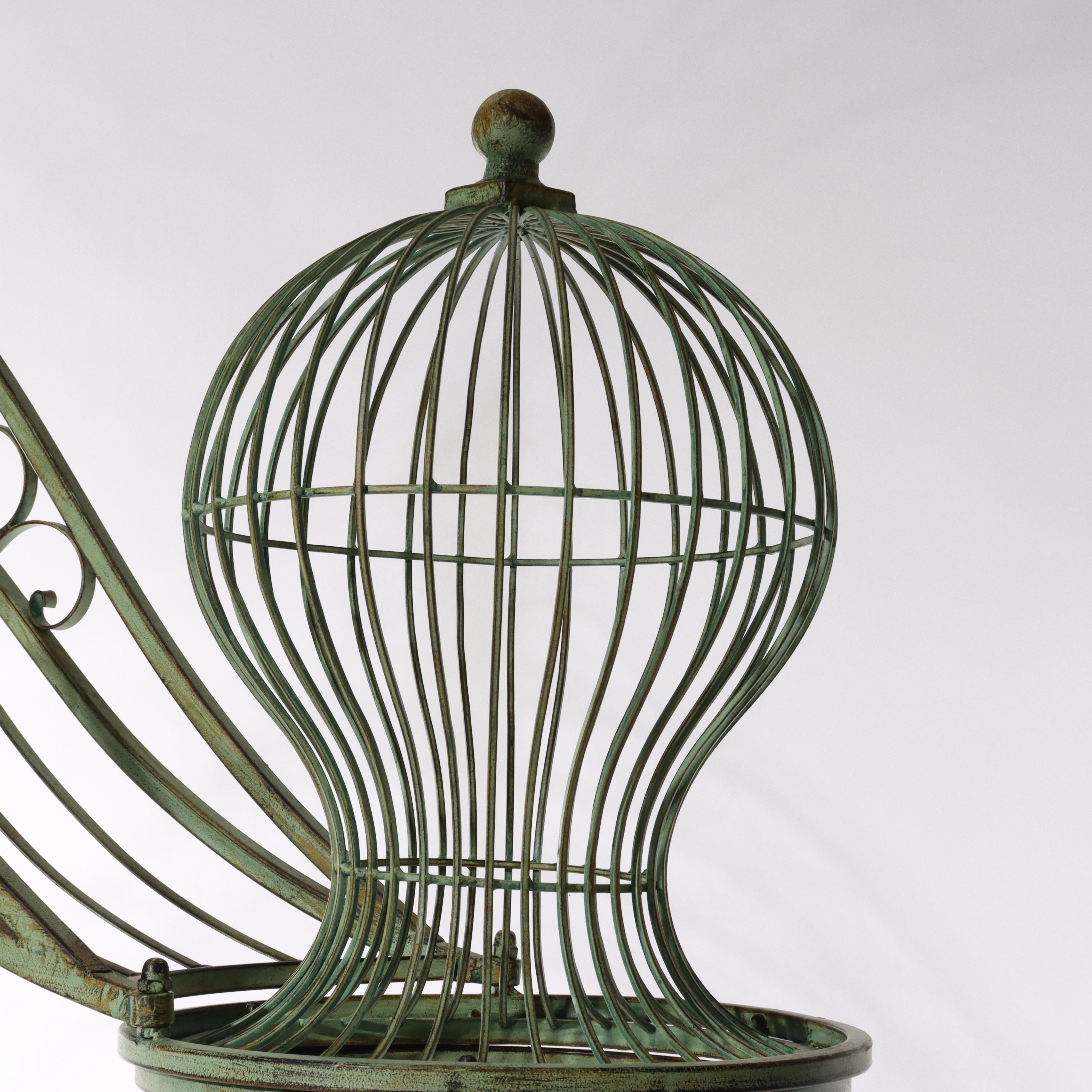 Fil de fer Arche d'entrée de jardin surdimensionnée en fil métallique vintage Verdigris 20thC en vente