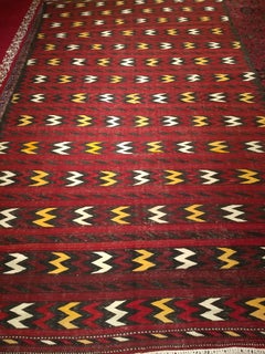 Übergroßer handgewebter marokkanischer Vintage-Kilim-Teppich mit geometrischem Chevron-Design