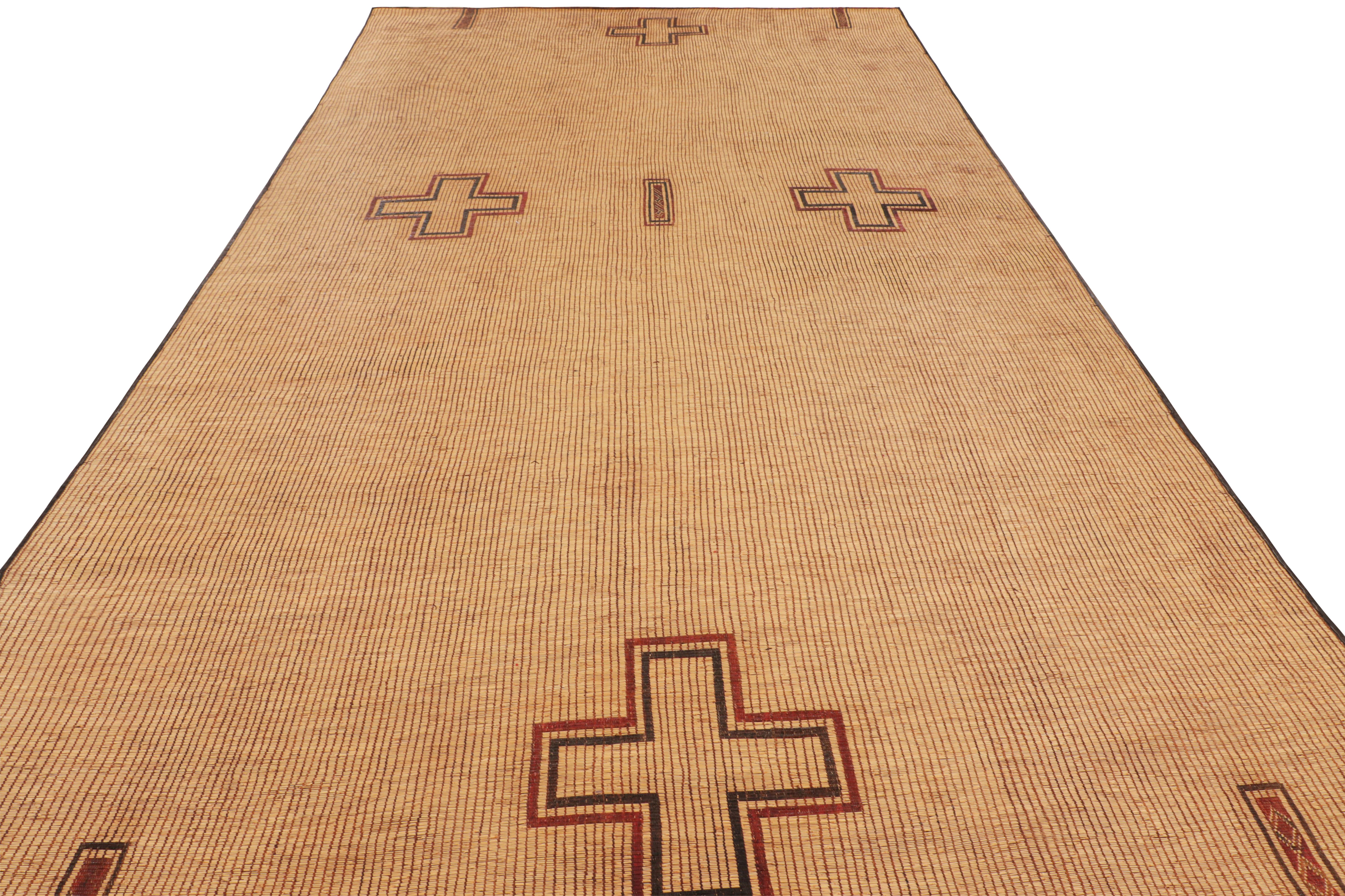 Stuoia Tuareg marocchina oversize con motivi geometrici, da Rug & Kilim In condizioni buone in vendita a Long Island City, NY