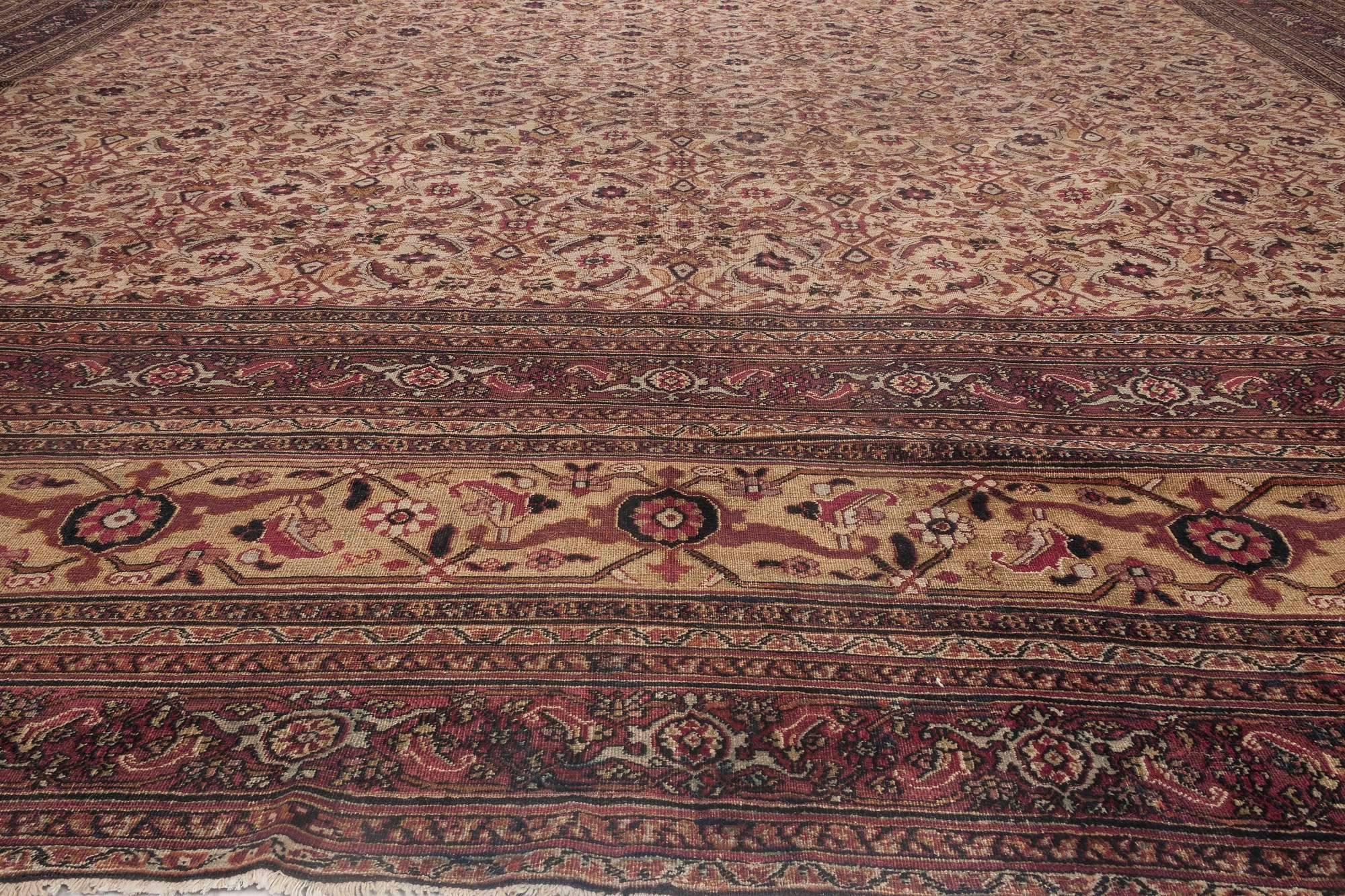 Oversized Vintage Persian Meshad Handmade Rug In Good Condition For Sale In New York, NY