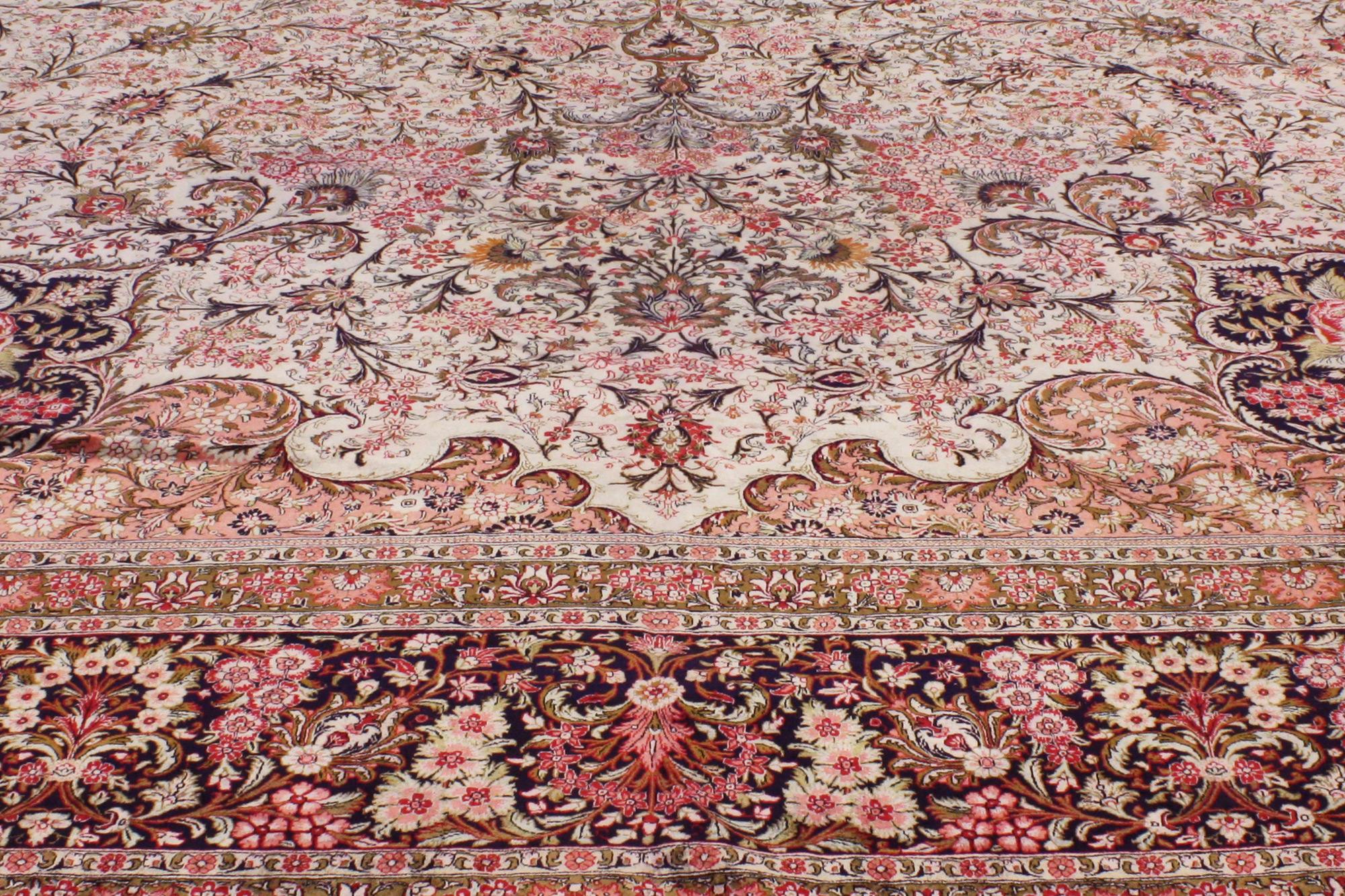 Noué à la main Tapis persan rose Qum vintage, 13'07 x 20'01 en vente