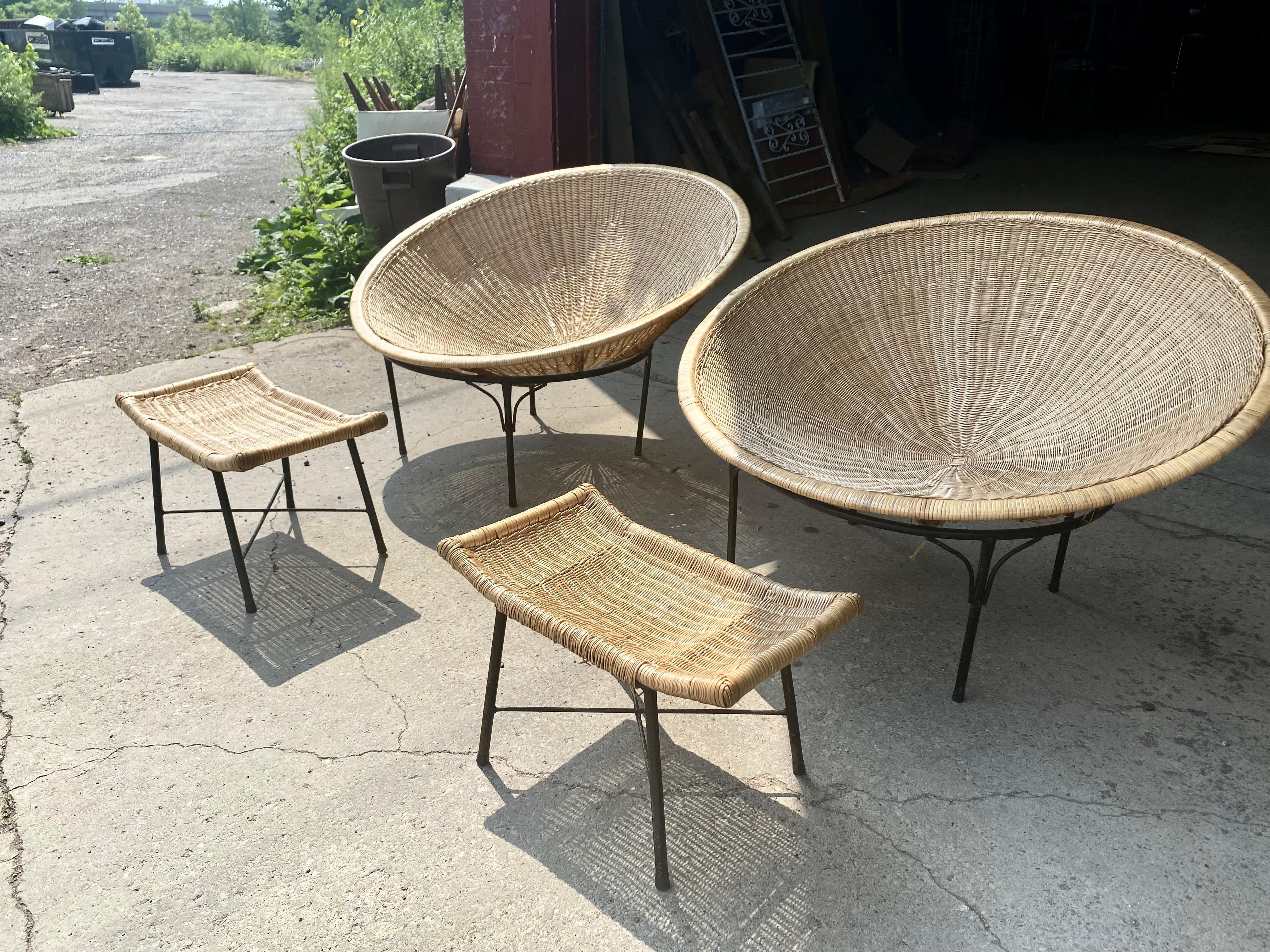 Mid-Century Modern Chaises et poufs surdimensionnés en osier et fer, modernistes/de jardin vers 1970