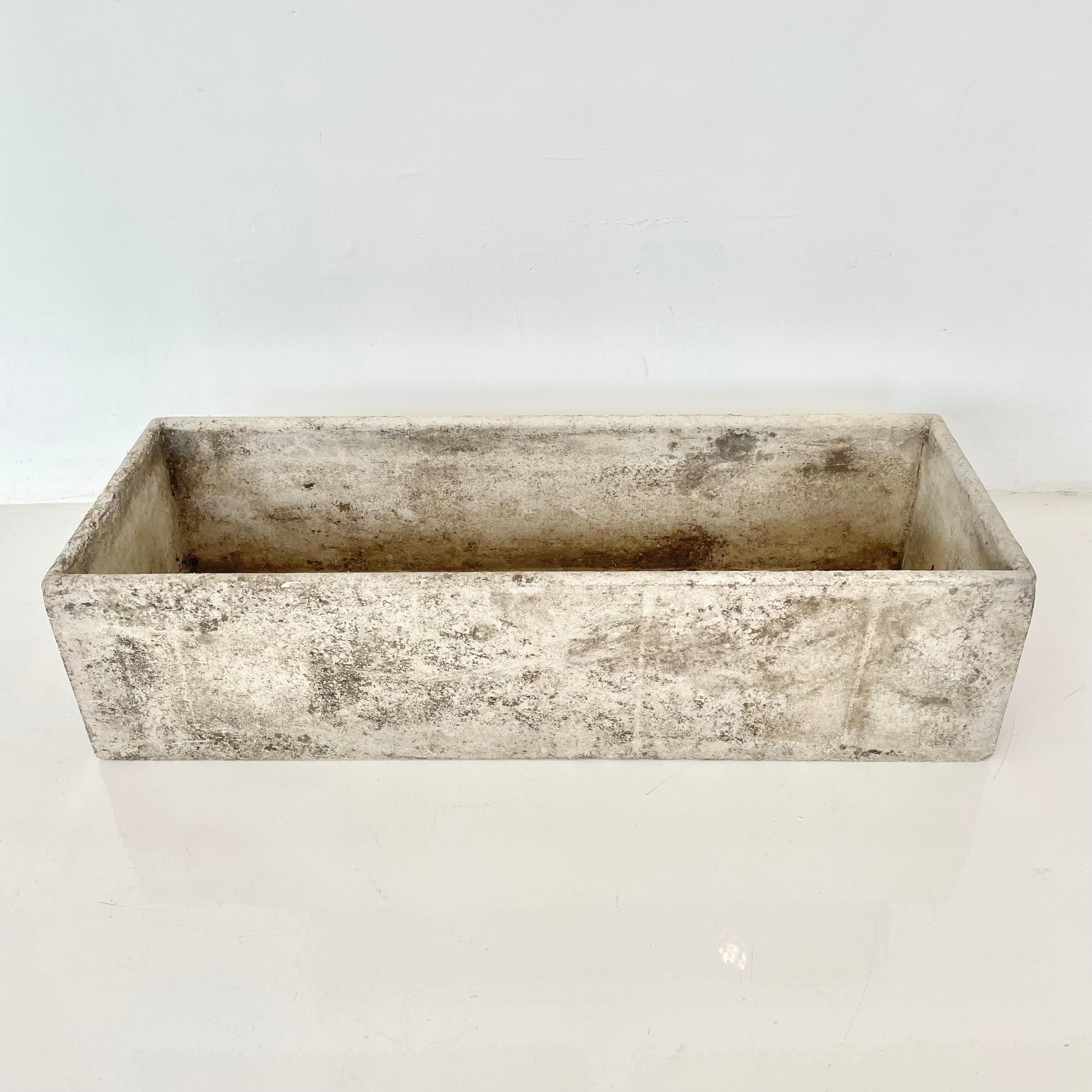 Oversized concrete trough planter by Swiss architect Willy Guhl. Just over 39
