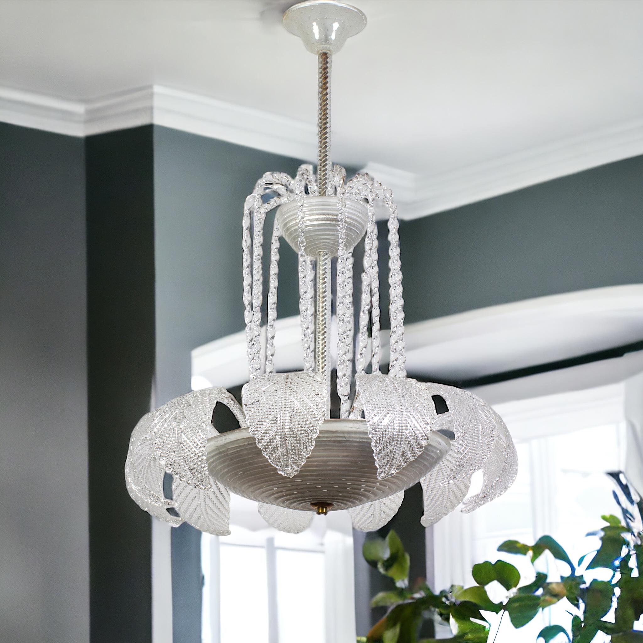 Art Déco Travolgente  Lampadario Art Deco Ninfea in vetro di Murano di Barovier, 1940 in vendita