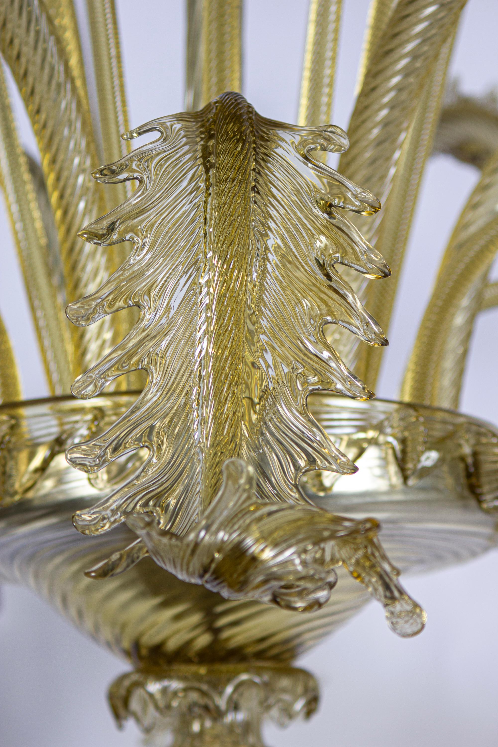 Overwhelming Murano Chandelier by Barovier & Toso, 1960s In Excellent Condition For Sale In Rome, IT