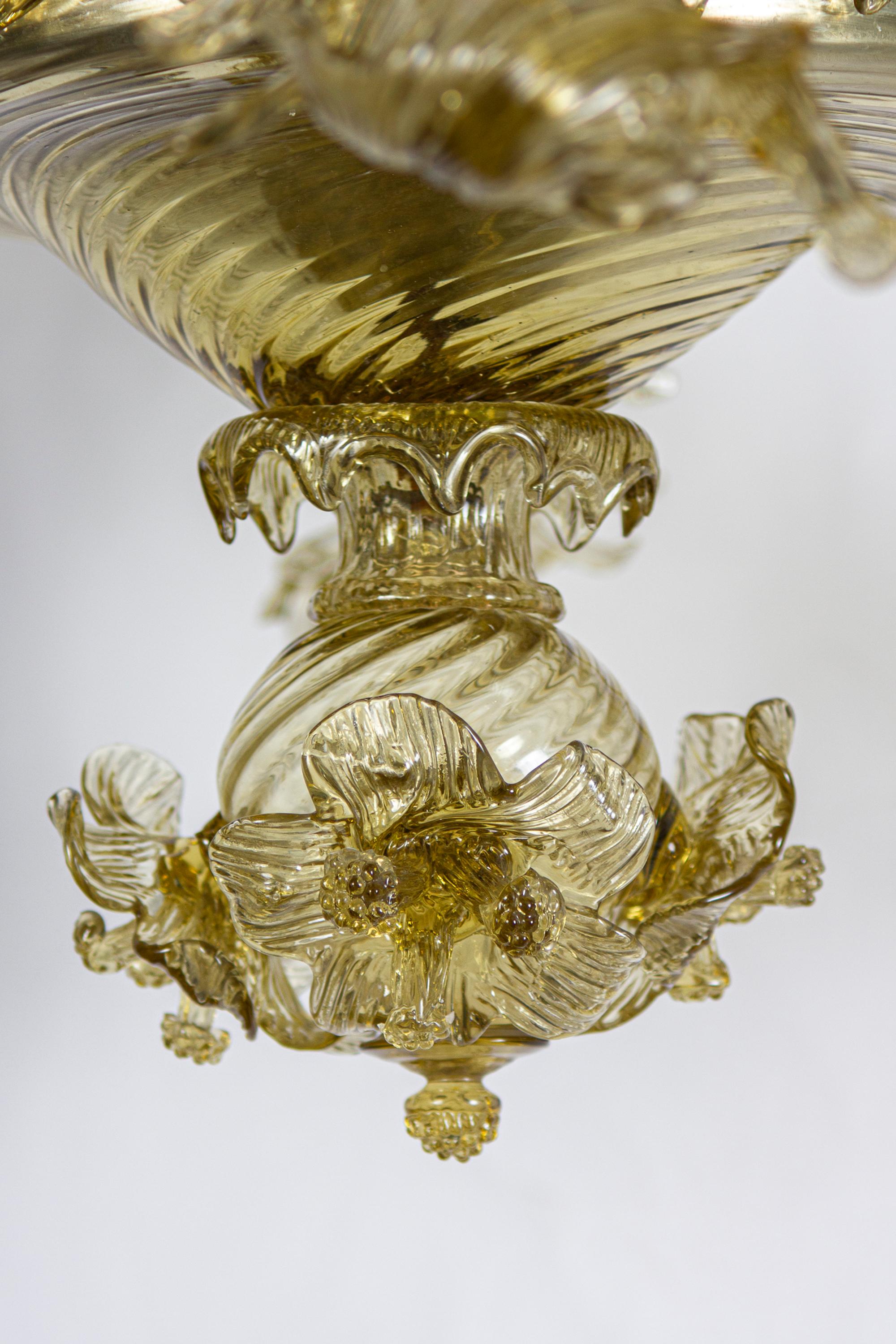 Mid-20th Century Overwhelming Murano Chandelier by Barovier & Toso, 1960s For Sale