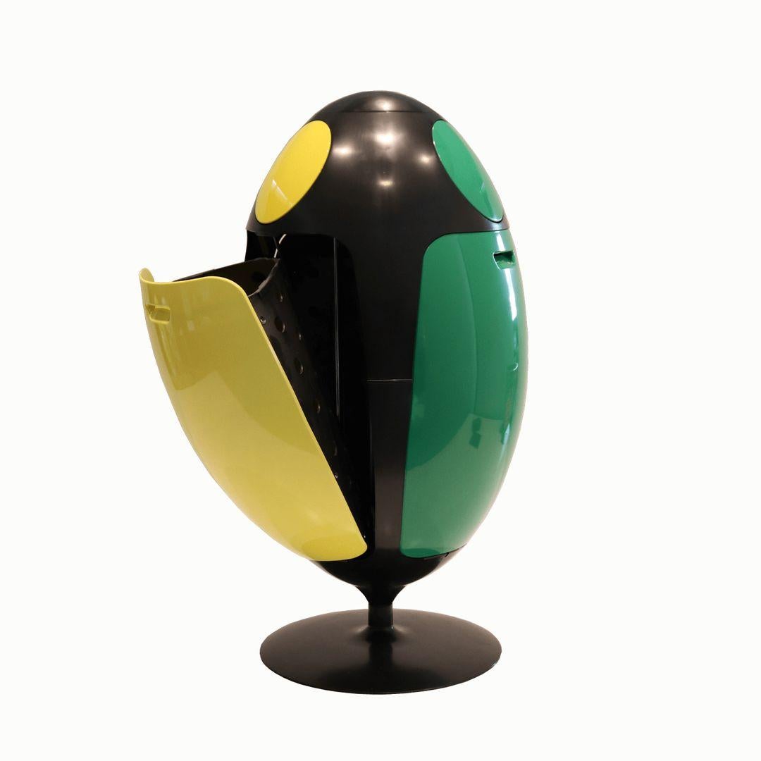 This so-called world's most avant-garde trash can comes from Italy. The brand of this spaceship is called SOLDI DESIGN! It is an ecological design brand founded in 2008! With the philosophy of 