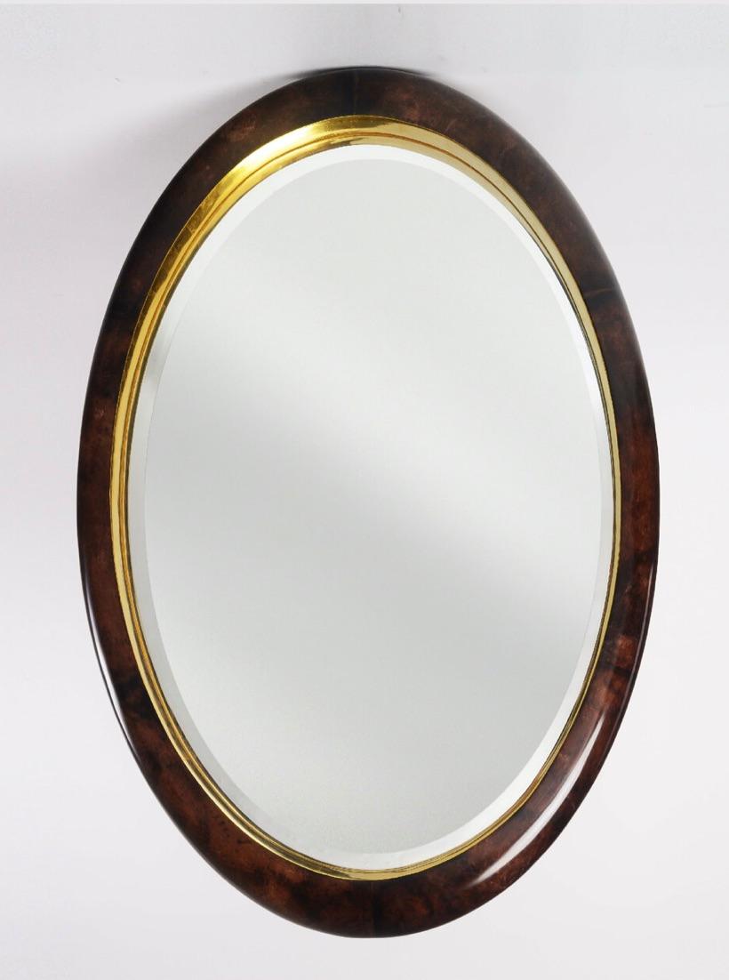 Moderne Miroir Ovi en galuchat et feuille d'or de l'Atelier Elan, en stock en vente