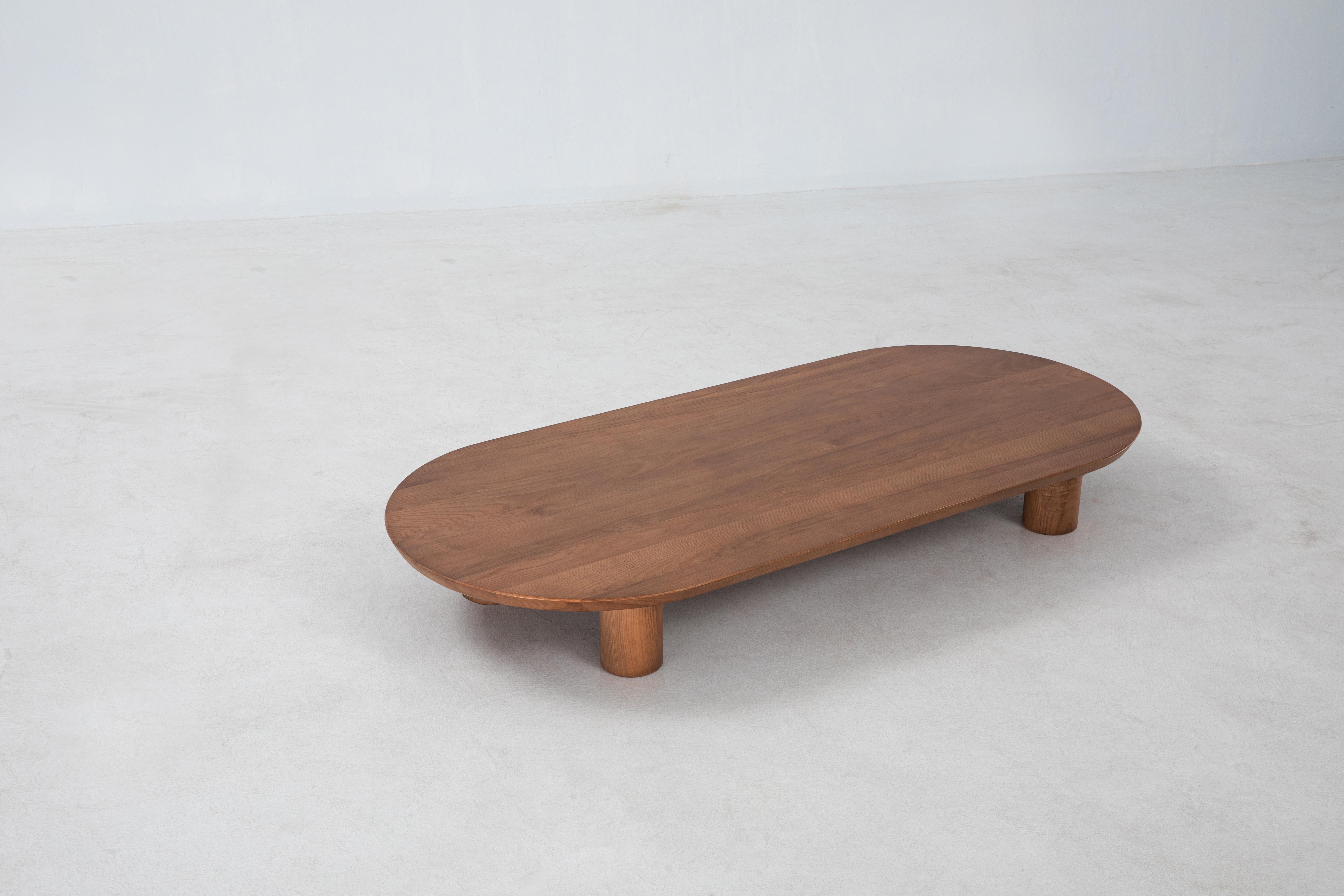 Ovie Couchtisch von Sun at Six, Nude Couchtisch aus Holz im Angebot 3