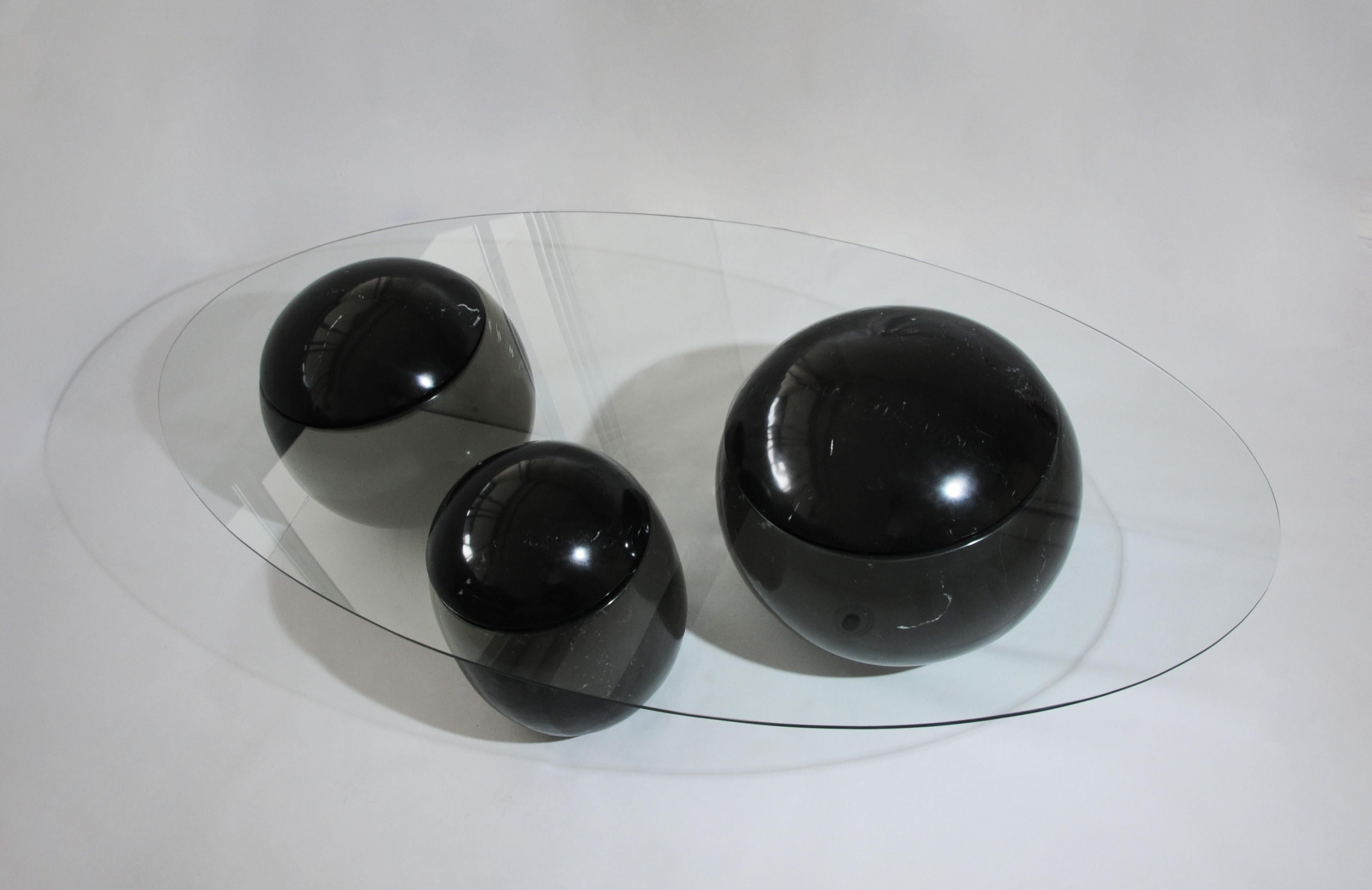 Post-Modern Ovni Uovo Black Marble Glass Sculptural Coffee Table For Sale
