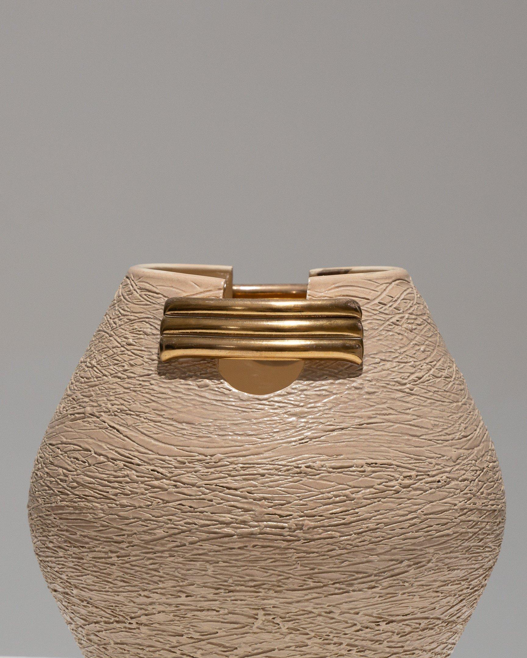 Vase en faïence texturé ovoïde, années 1940 Bon état - En vente à PARIS, FR