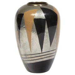 Eiförmige Vase