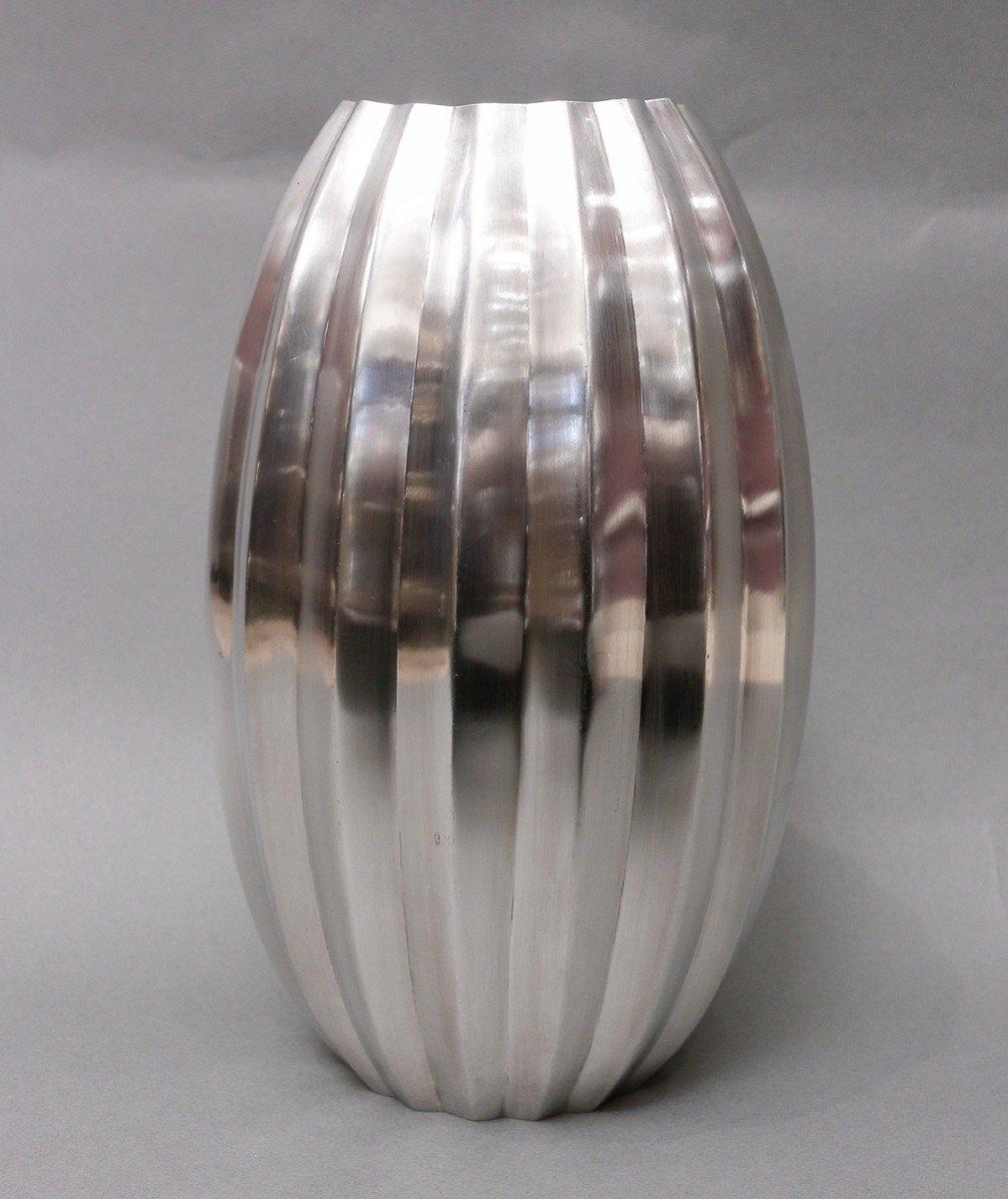 Mid-Century Modern Ovoid Vase In Solid Silver Northern Italy For Sale