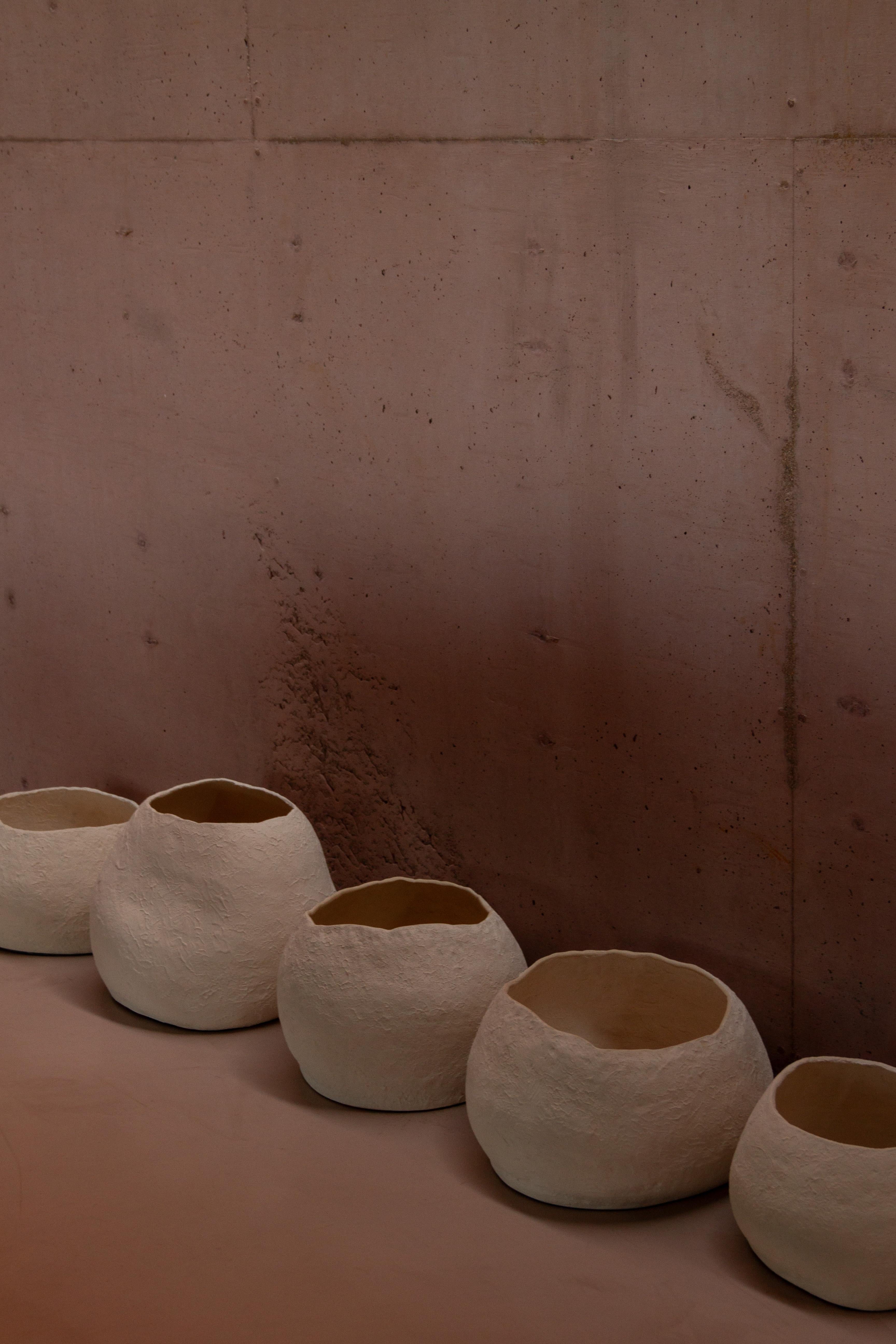 Vaso Ovos No. 3 in gres bianco di Studio Cupla in vendita 5