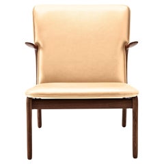 OW124 Beak Chair in Walnut Oil with Sif 90 Leather by Ole Wanscher